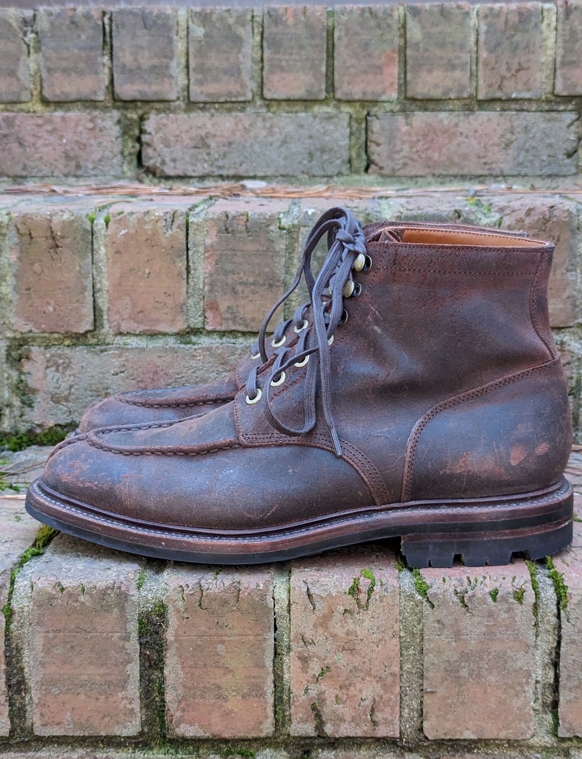 Photo by Eazyianish on February 3, 2023 of the Grant Stone Ottawa Boot in C.F. Stead Tobacco Waxy Commander Suede.