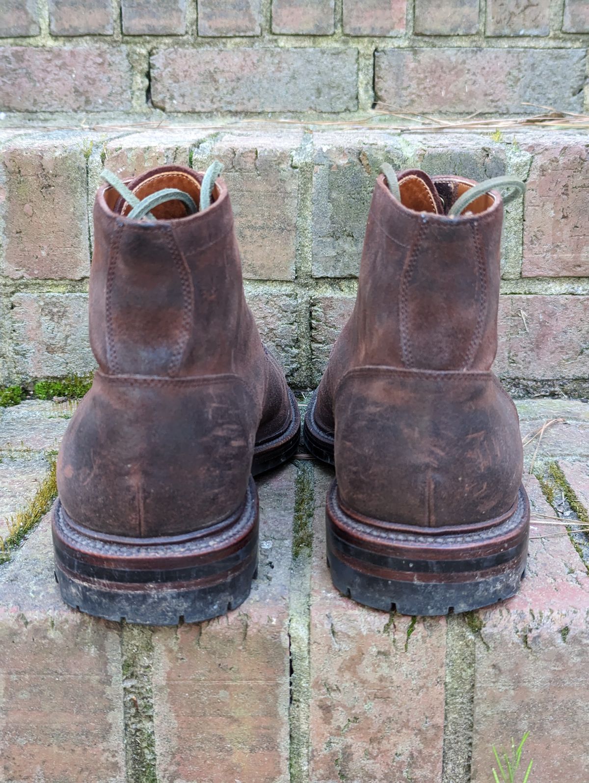Photo by Eazyianish on March 4, 2023 of the Grant Stone Ottawa Boot in C.F. Stead Tobacco Waxy Commander Suede.