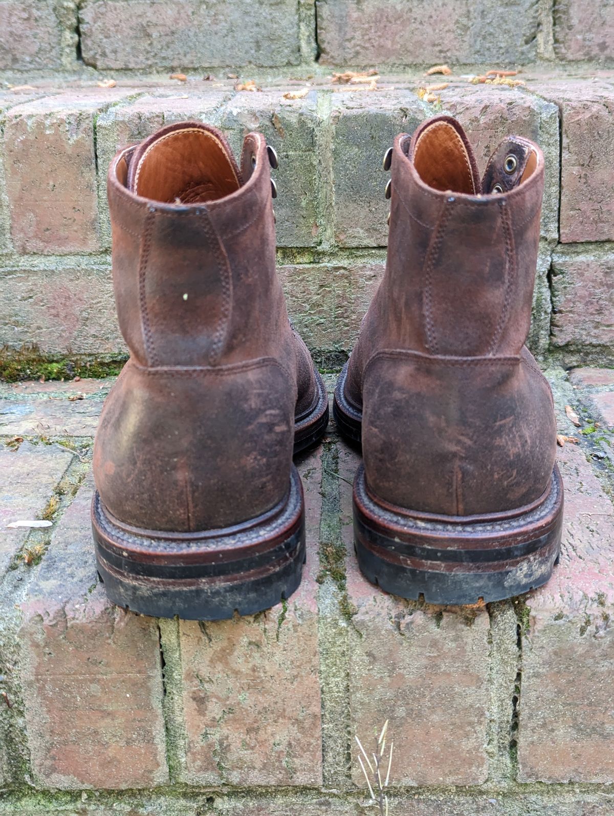 Photo by Eazyianish on April 4, 2023 of the Grant Stone Ottawa Boot in C.F. Stead Tobacco Waxy Commander Suede.
