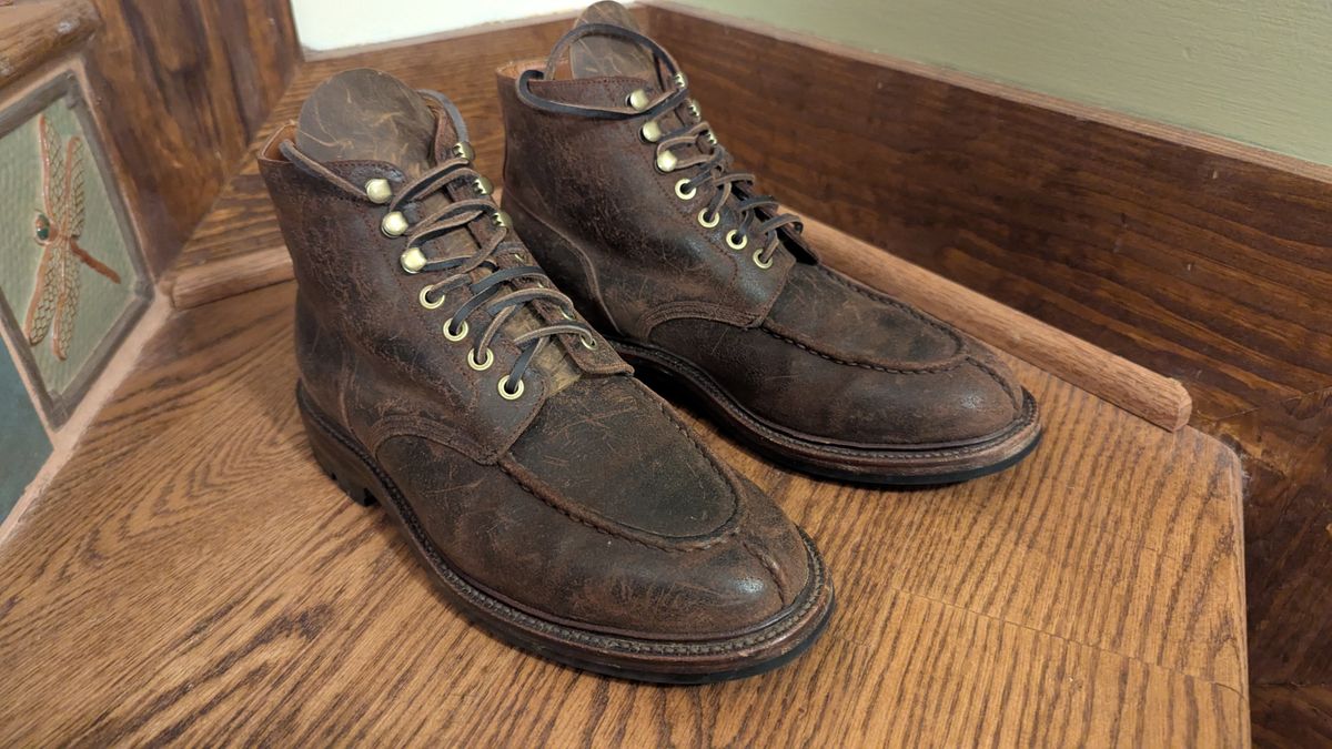 Photo by Eazyianish on December 7, 2025 of the Grant Stone Ottawa Boot in C.F. Stead Tobacco Waxy Commander Suede.