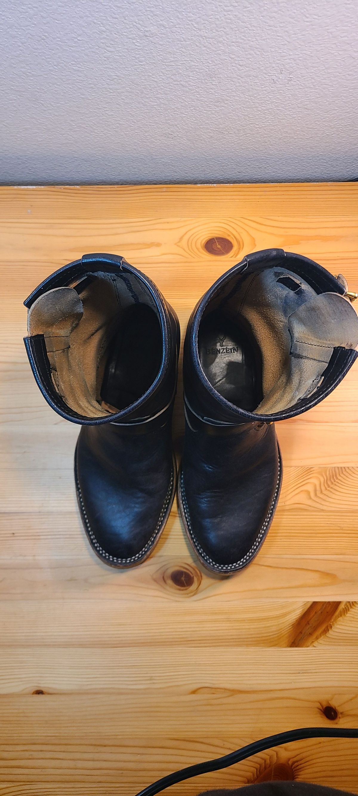 Photo by 2313499 on November 2, 2021 of the Benzein The Keeper Engineer Boot in Maryam Black Horsebutt.