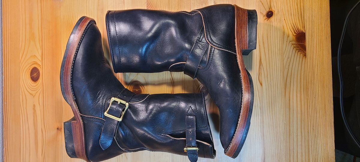 Photo by 2313499 on November 2, 2021 of the Benzein The Keeper Engineer Boot in Maryam Black Horsebutt.