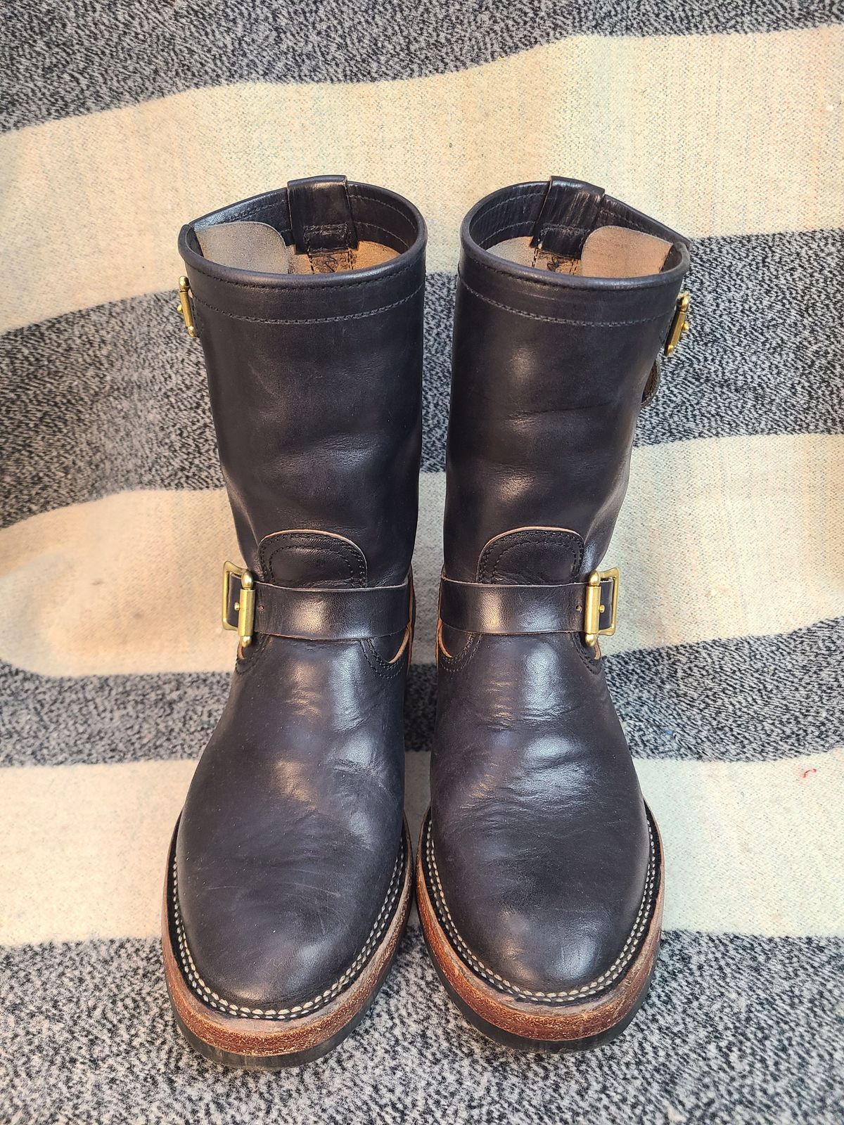 Photo by 2313499 on February 3, 2022 of the Benzein The Keeper Engineer Boot in Maryam Black Horsebutt.