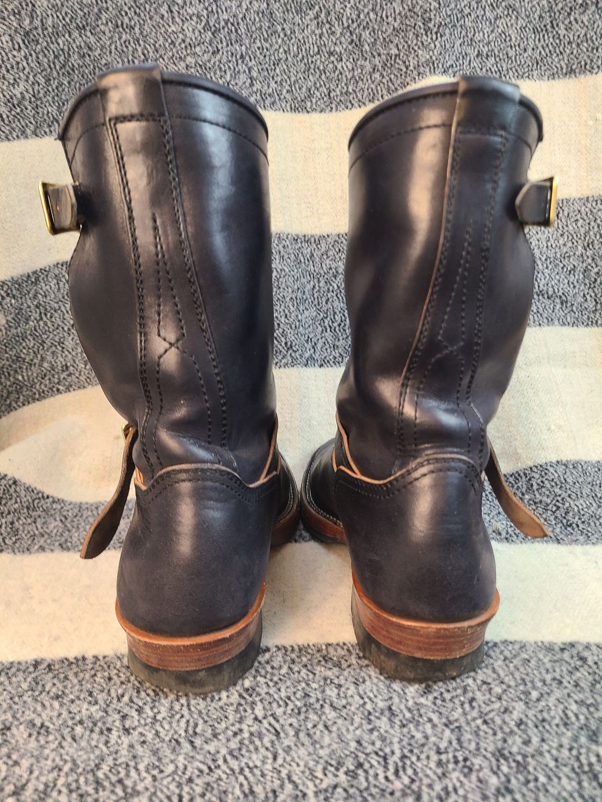 Photo by 2313499 on February 3, 2022 of the Benzein The Keeper Engineer Boot in Maryam Black Horsebutt.
