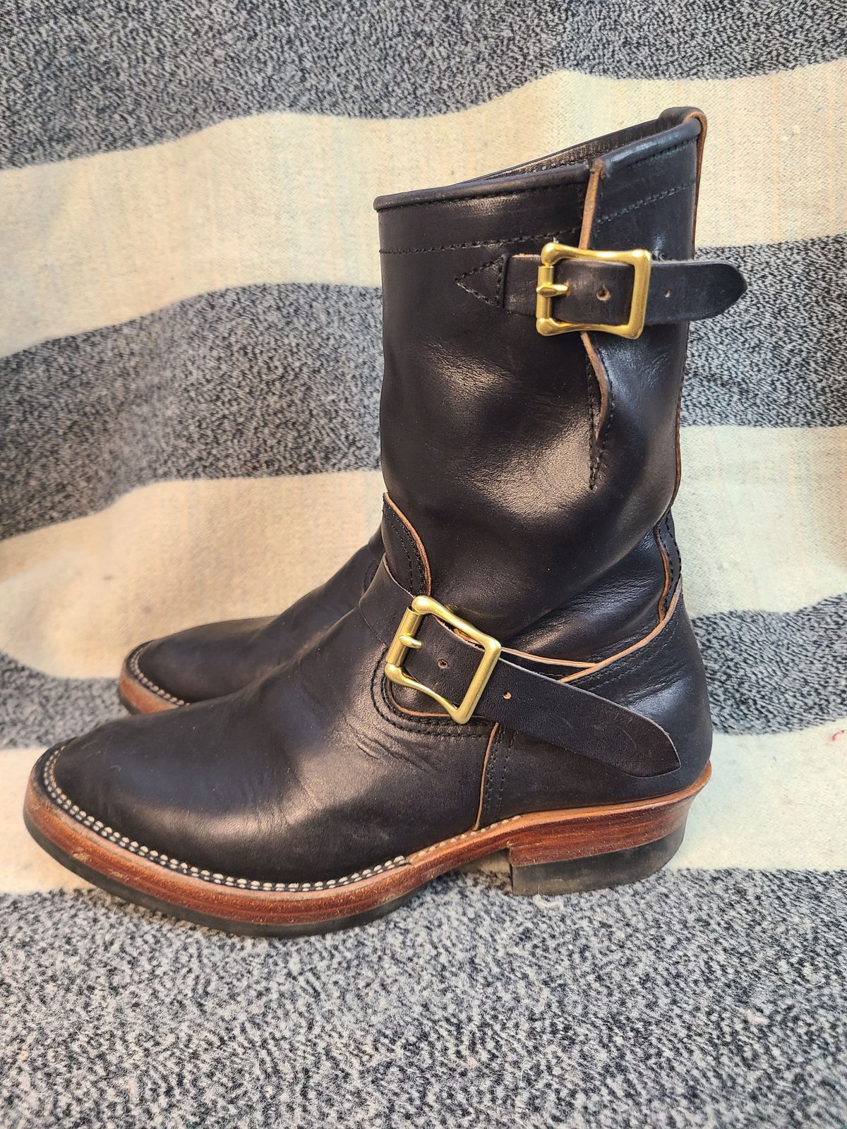 Photo by 2313499 on February 3, 2022 of the Benzein The Keeper Engineer Boot in Maryam Black Horsebutt.