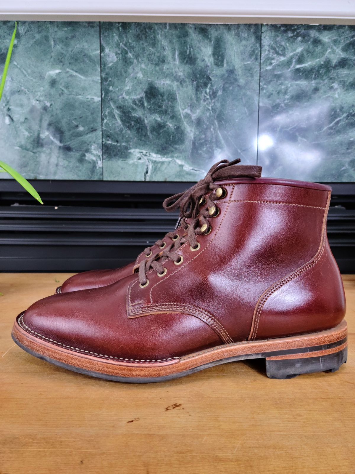 Photo by 2313499 on December 4, 2021 of the Midas Service Boot in Shinki Burgundy Oiled Horsebutt.