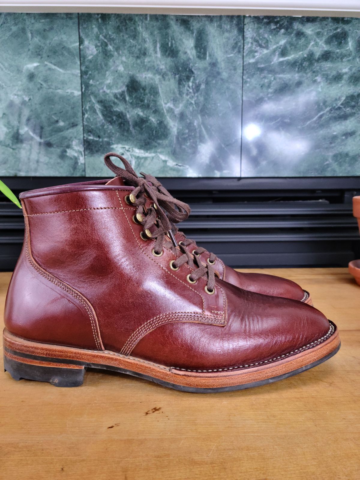 Photo by 2313499 on December 4, 2021 of the Midas Service Boot in Shinki Burgundy Oiled Horsebutt.