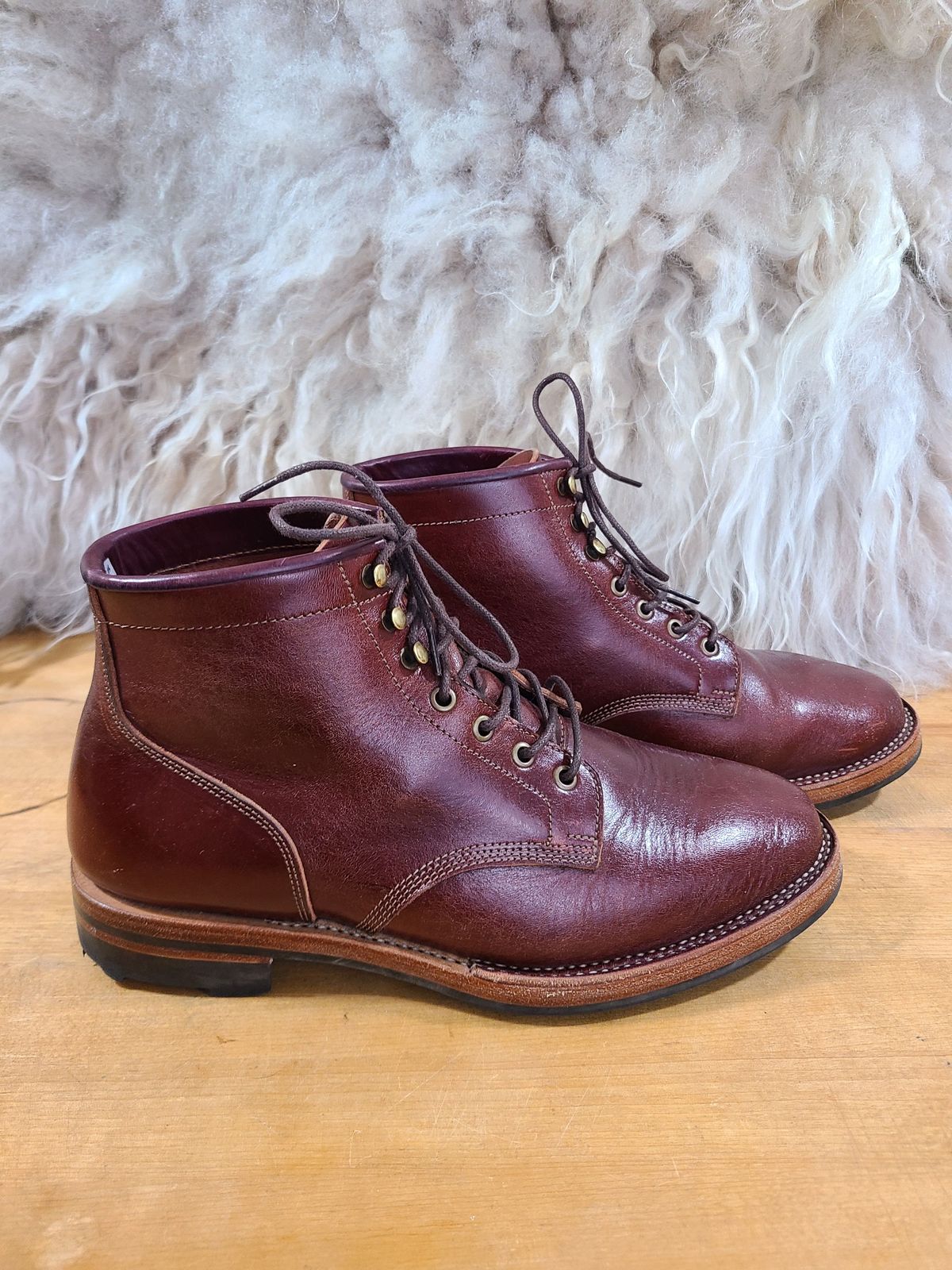Photo by 2313499 on January 3, 2022 of the Midas Service Boot in Shinki Burgundy Oiled Horsebutt.