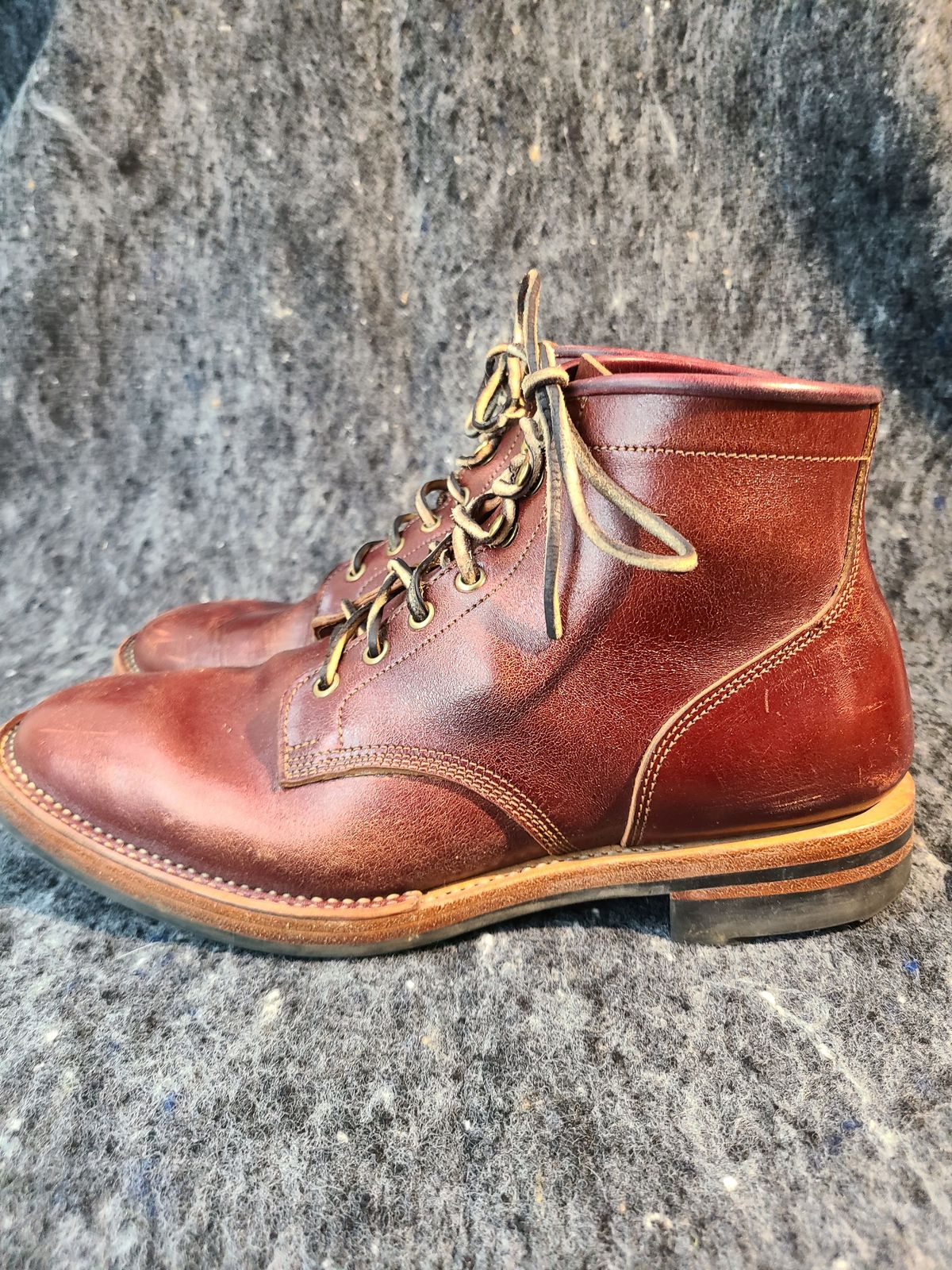 Photo by 2313499 on March 5, 2022 of the Midas Service Boot in Shinki Burgundy Oiled Horsebutt.