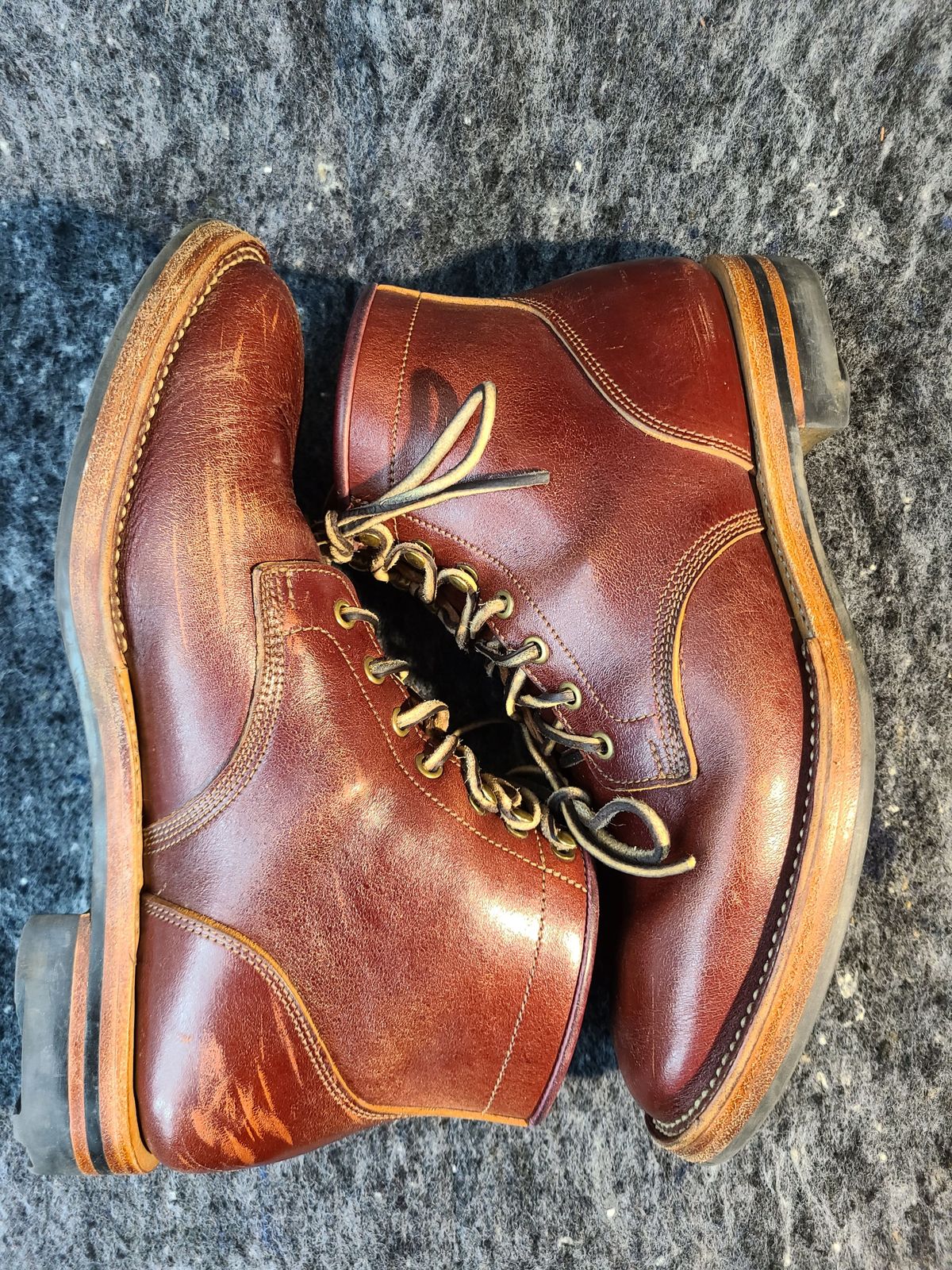 Photo by 2313499 on March 5, 2022 of the Midas Service Boot in Shinki Burgundy Oiled Horsebutt.