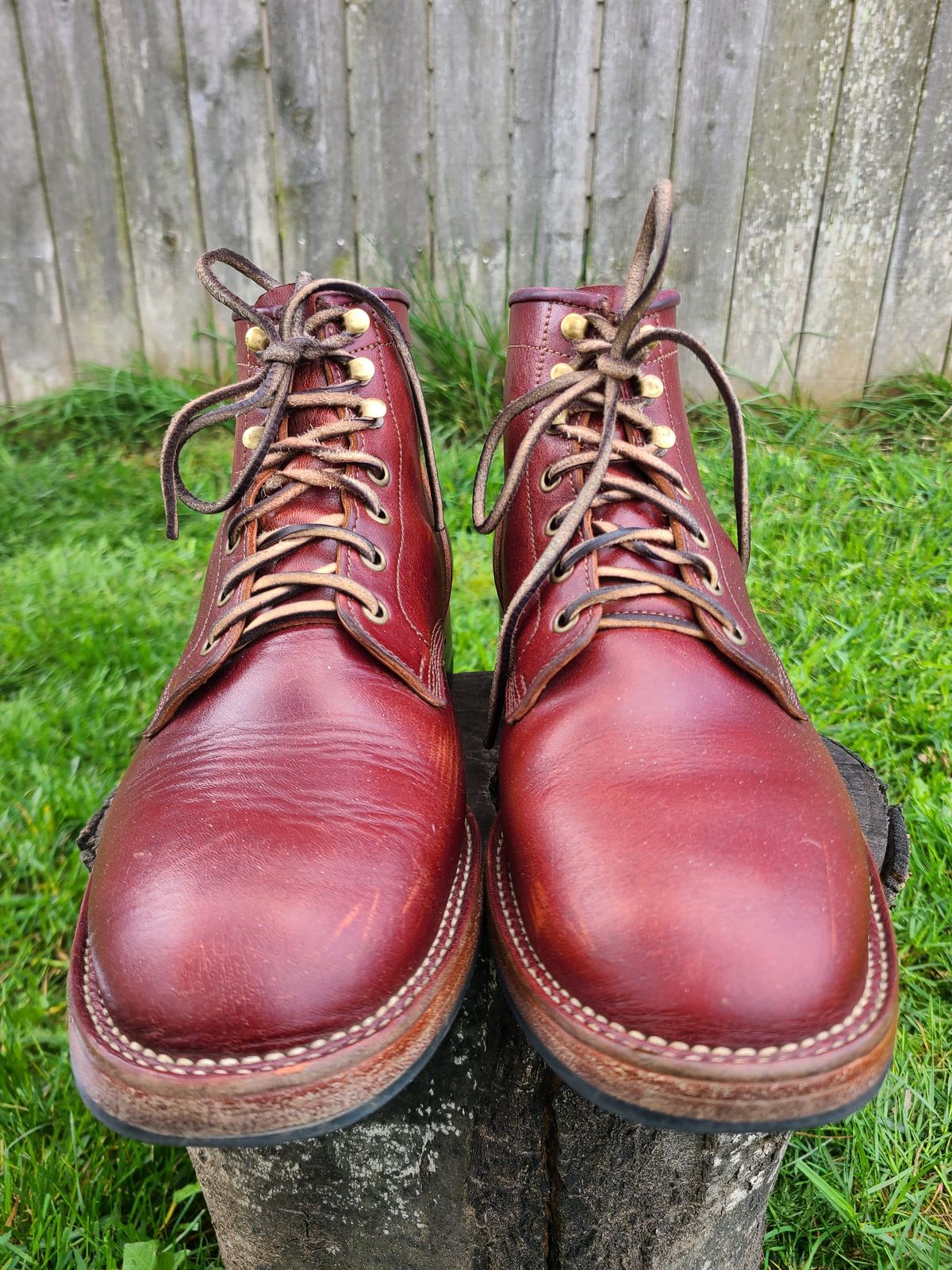 Photo by 2313499 on April 3, 2022 of the Midas Service Boot in Shinki Burgundy Oiled Horsebutt.