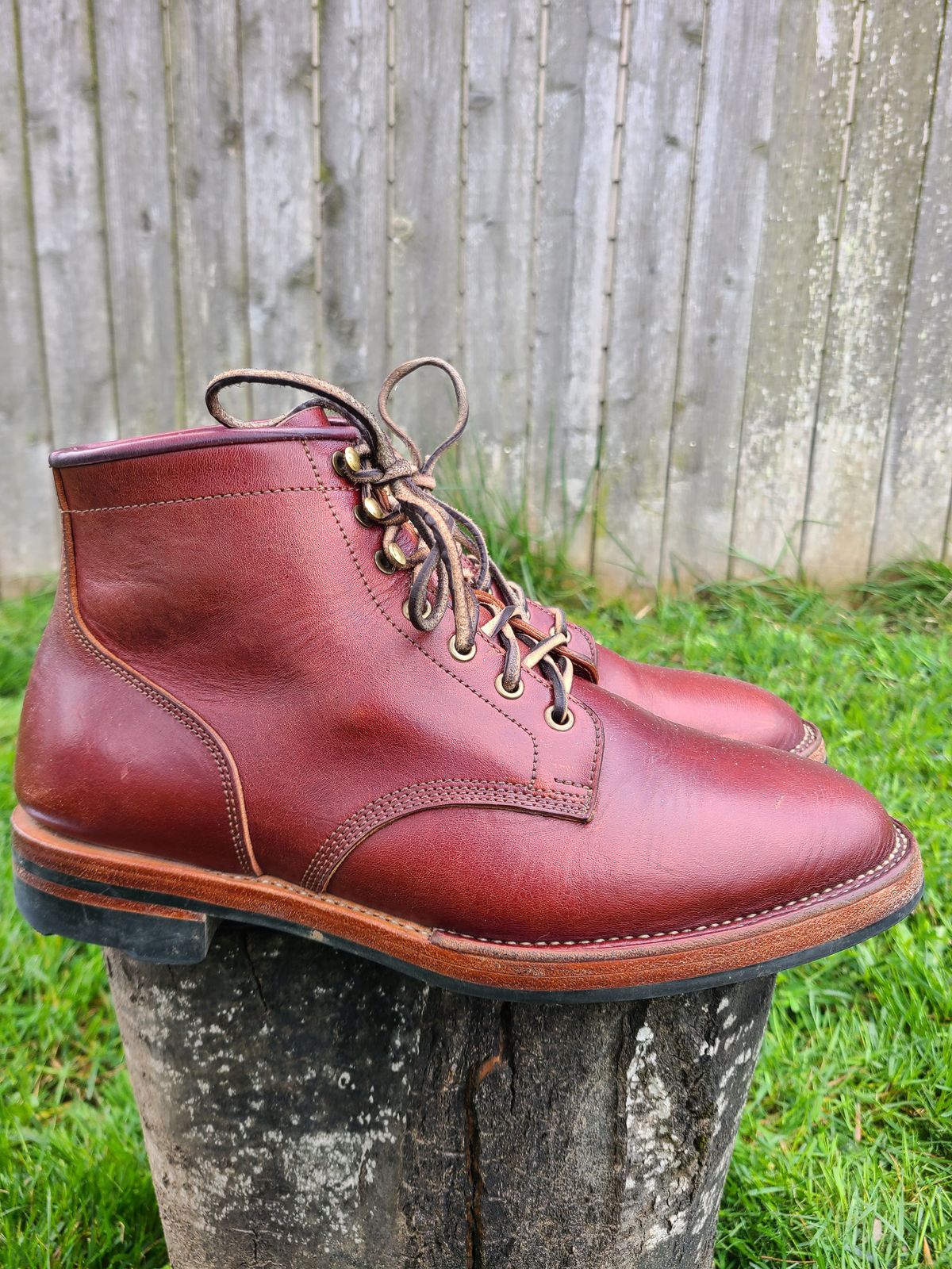 Photo by 2313499 on April 3, 2022 of the Midas Service Boot in Shinki Burgundy Oiled Horsebutt.