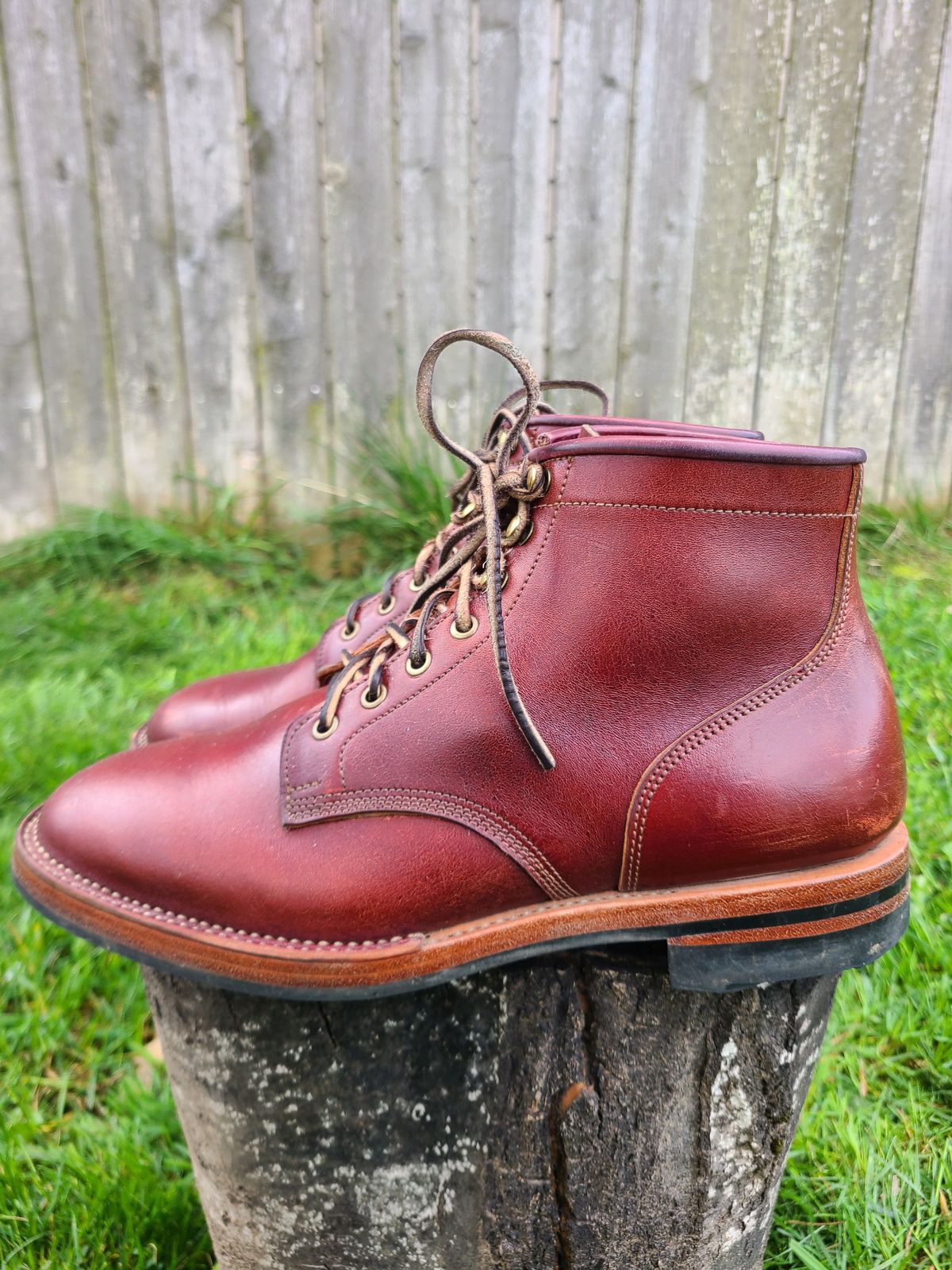 Photo by 2313499 on April 3, 2022 of the Midas Service Boot in Shinki Burgundy Oiled Horsebutt.