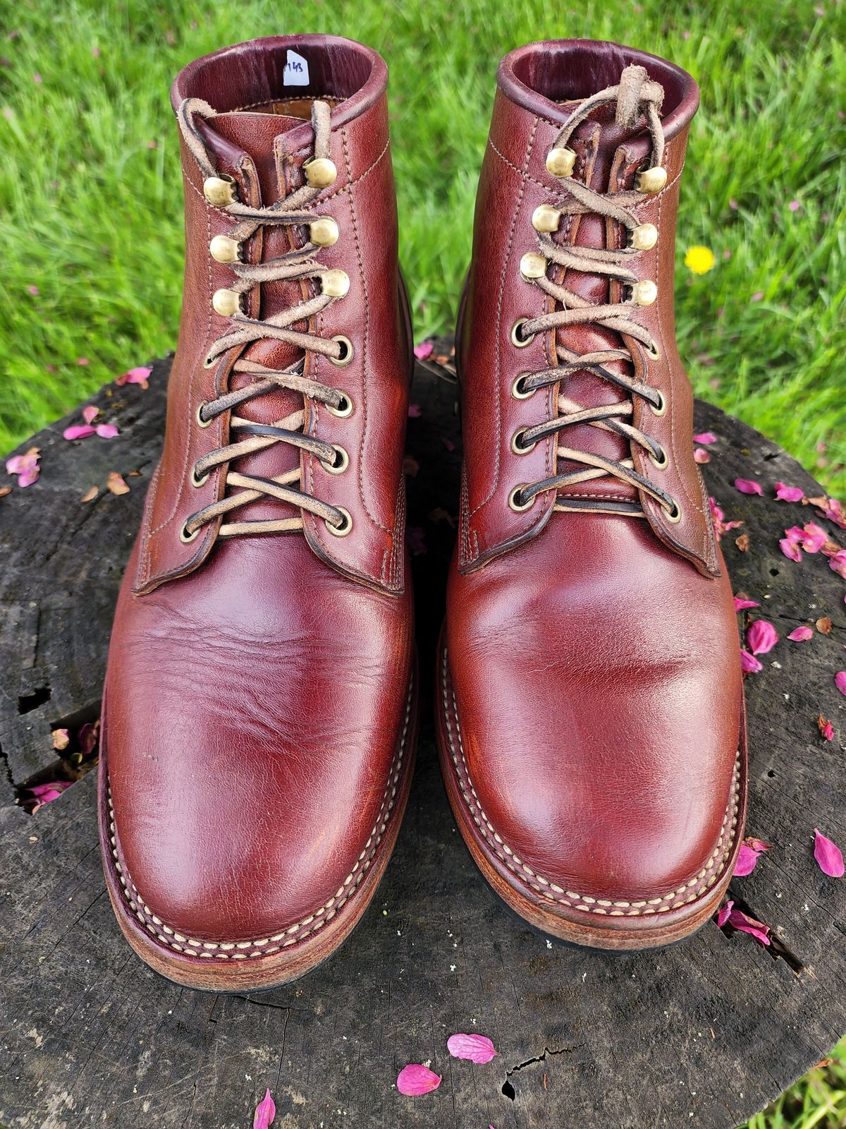 Photo by 2313499 on May 5, 2022 of the Midas Service Boot in Shinki Burgundy Oiled Horsebutt.