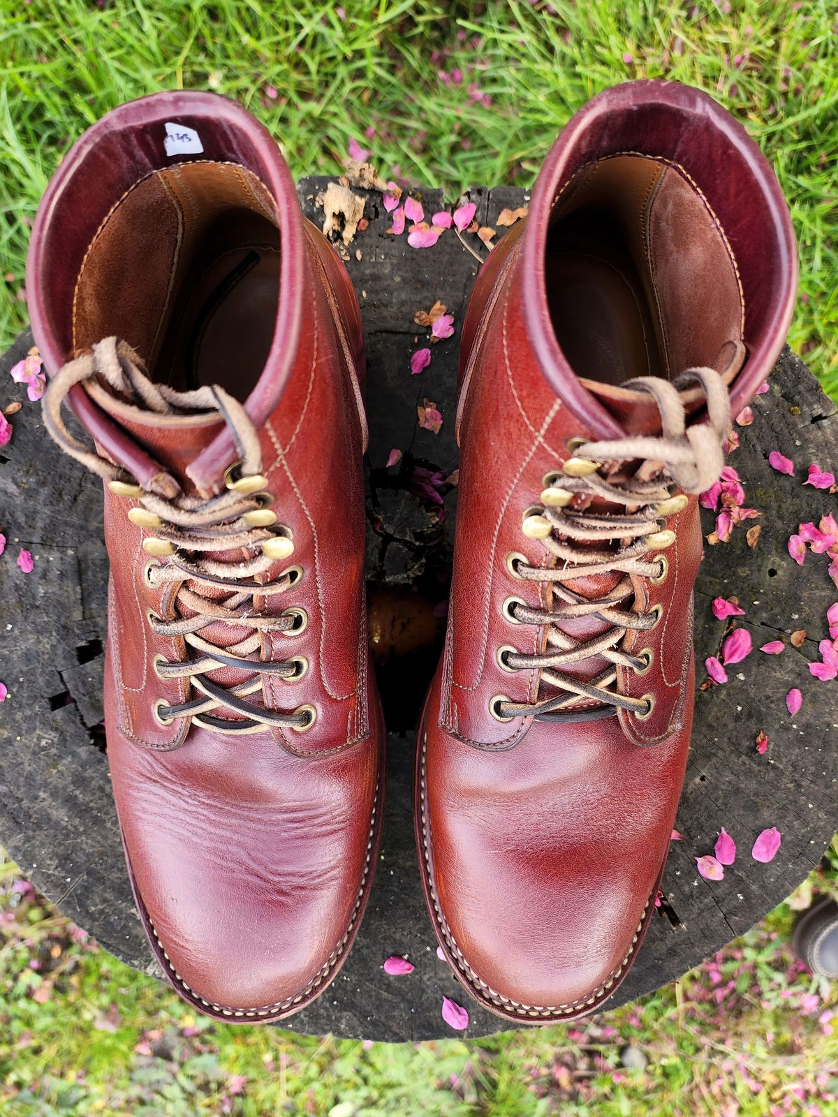 Photo by 2313499 on May 5, 2022 of the Midas Service Boot in Shinki Burgundy Oiled Horsebutt.