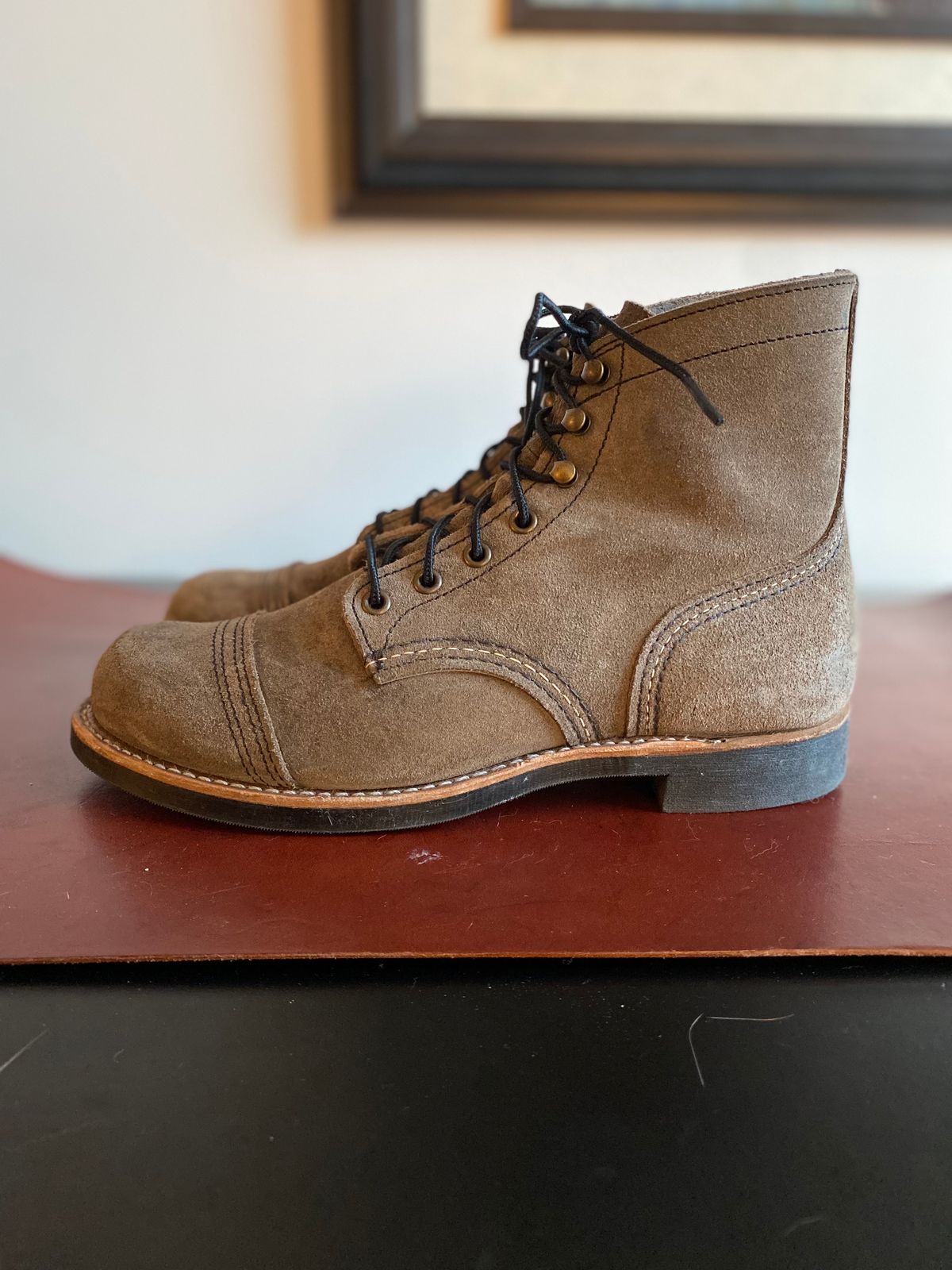 Photo by miguel__dominic on December 1, 2022 of the Red Wing Iron Ranger in S.B. Foot Slate Muleskinner.