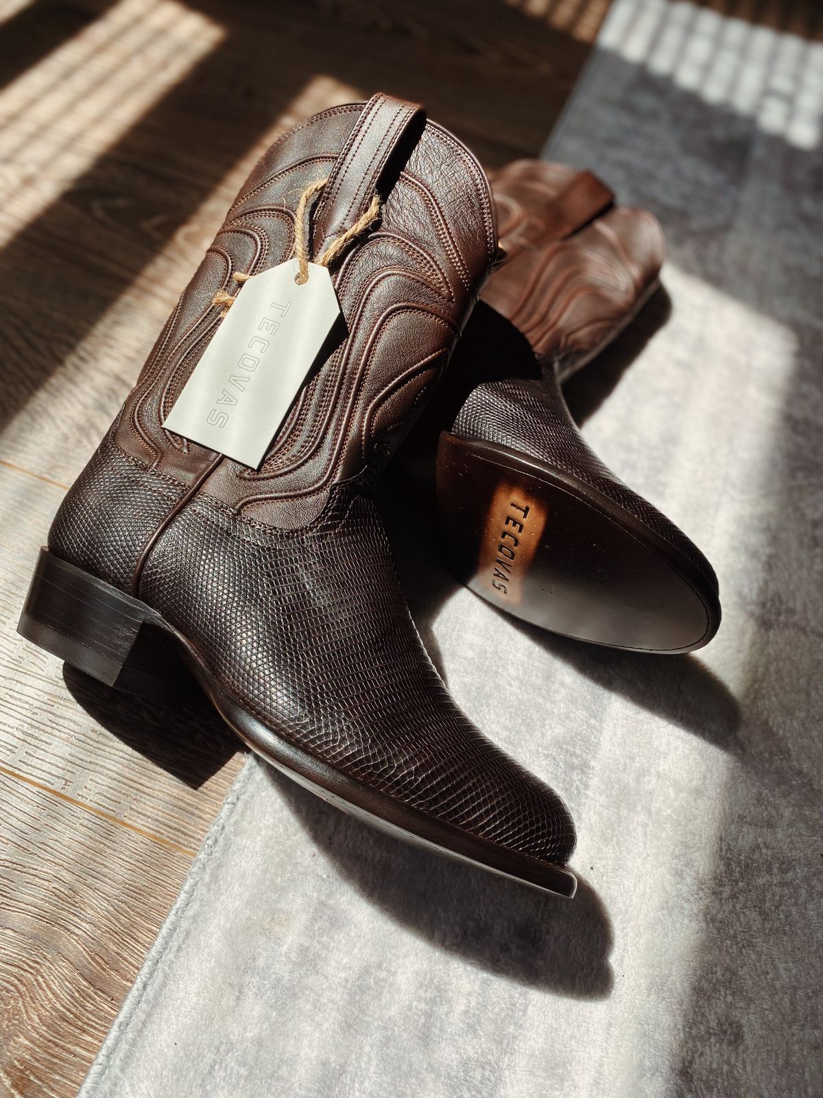 Photo by miguel__dominic on April 9, 2026 of the Tecovas The Nolan in Chocolate Lizard.