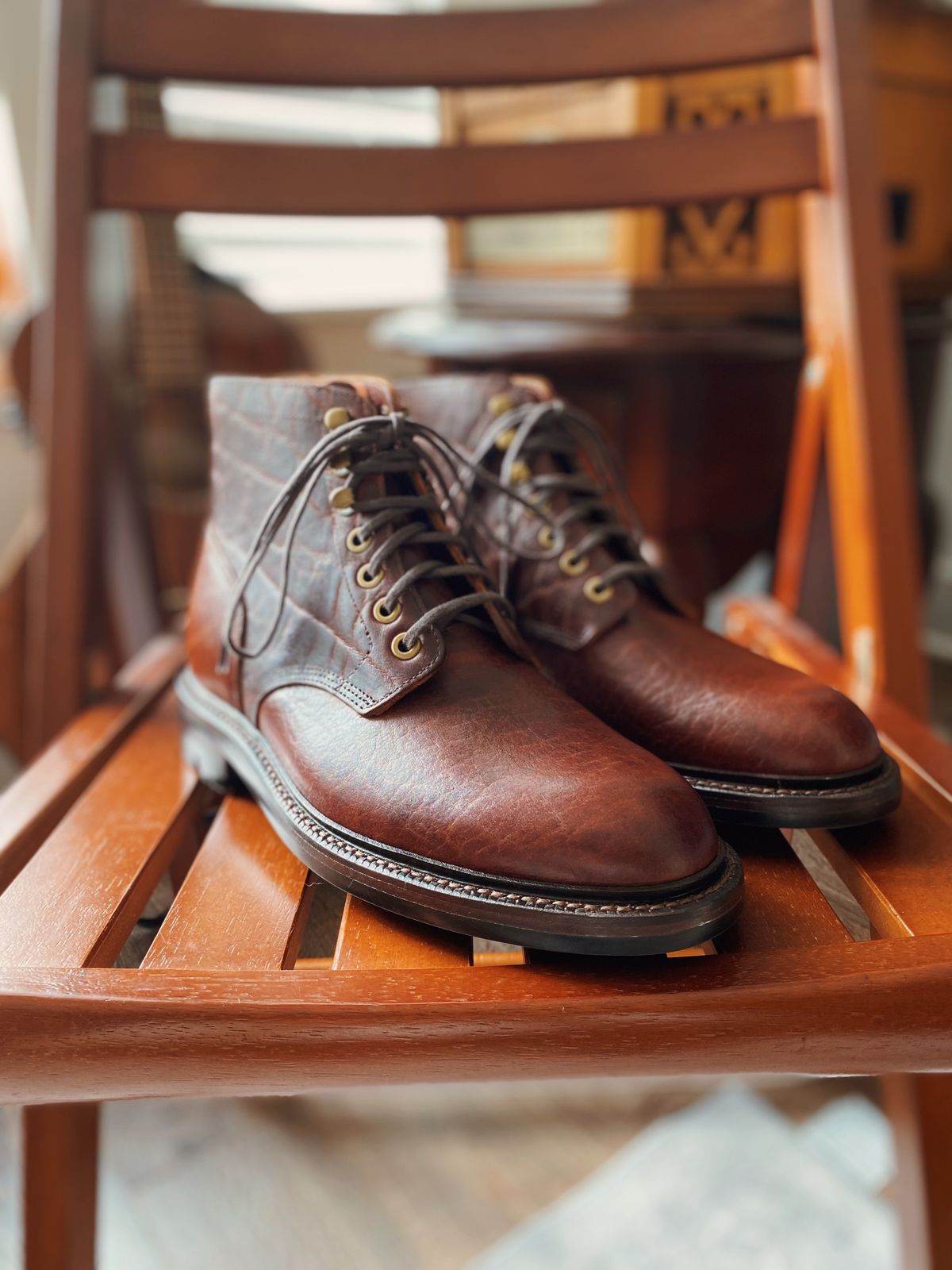 Photo by miguel__dominic on February 21, 2026 of the Grant Stone Diesel Boot in Seidel Walnut Bison.
