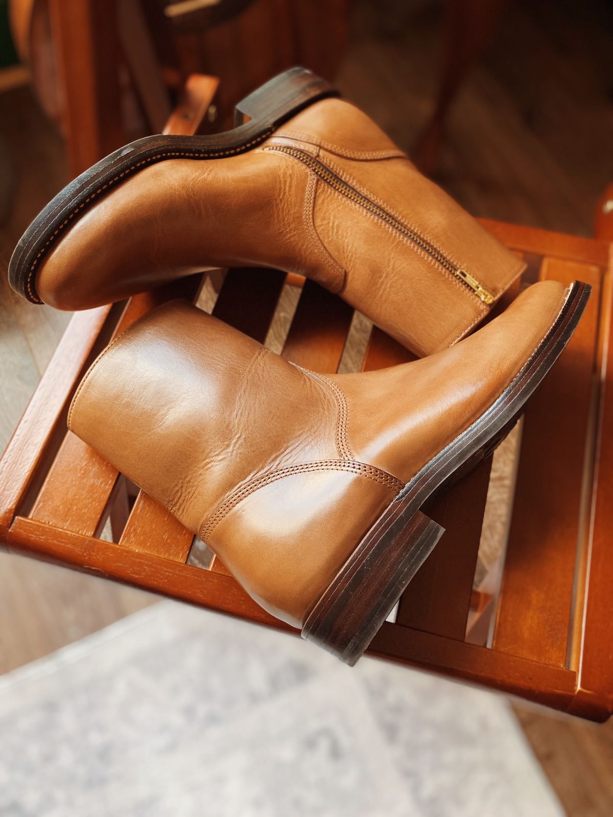 Photo by miguel__dominic on May 27, 2026 of the Grant Stone Elias in Horween Dune Chromexcel.