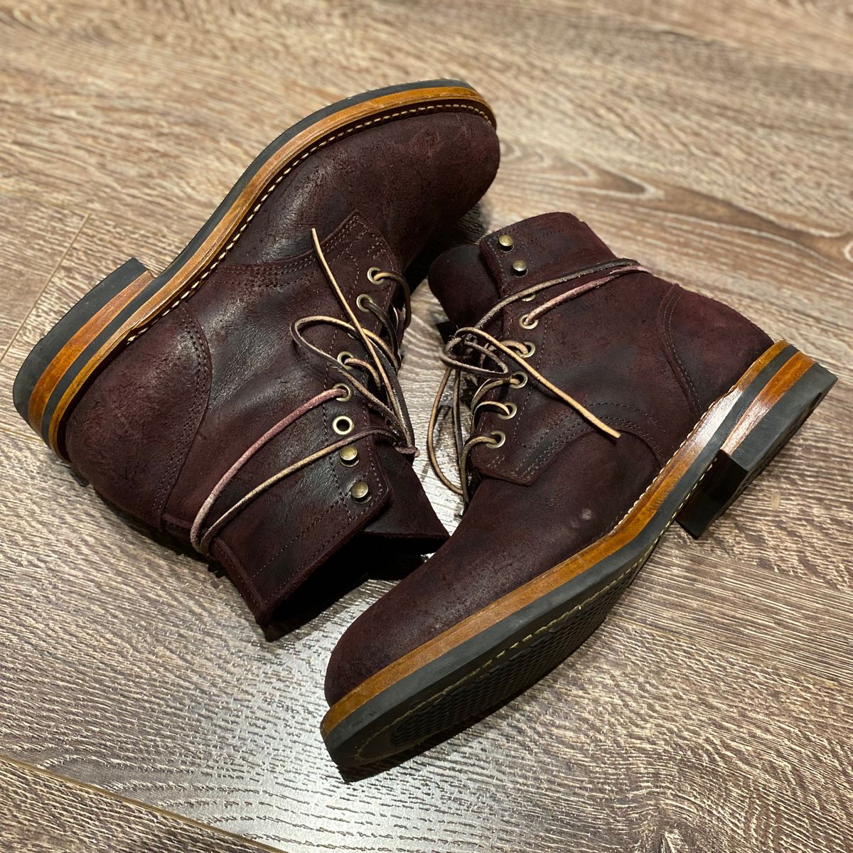 Photo by miguel__dominic on January 6, 2026 of the Truman Plain Toe Boot in C.F. Stead Garnet Rambler.