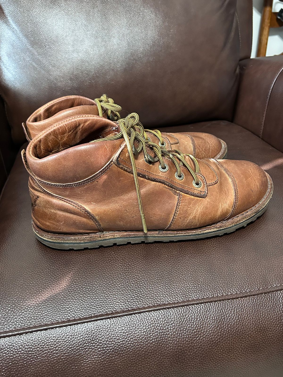 Photo by rattler360 on December 30, 2025 of the Jim Green African Ranger Barefoot Boot in Fudge Crazy Horse.