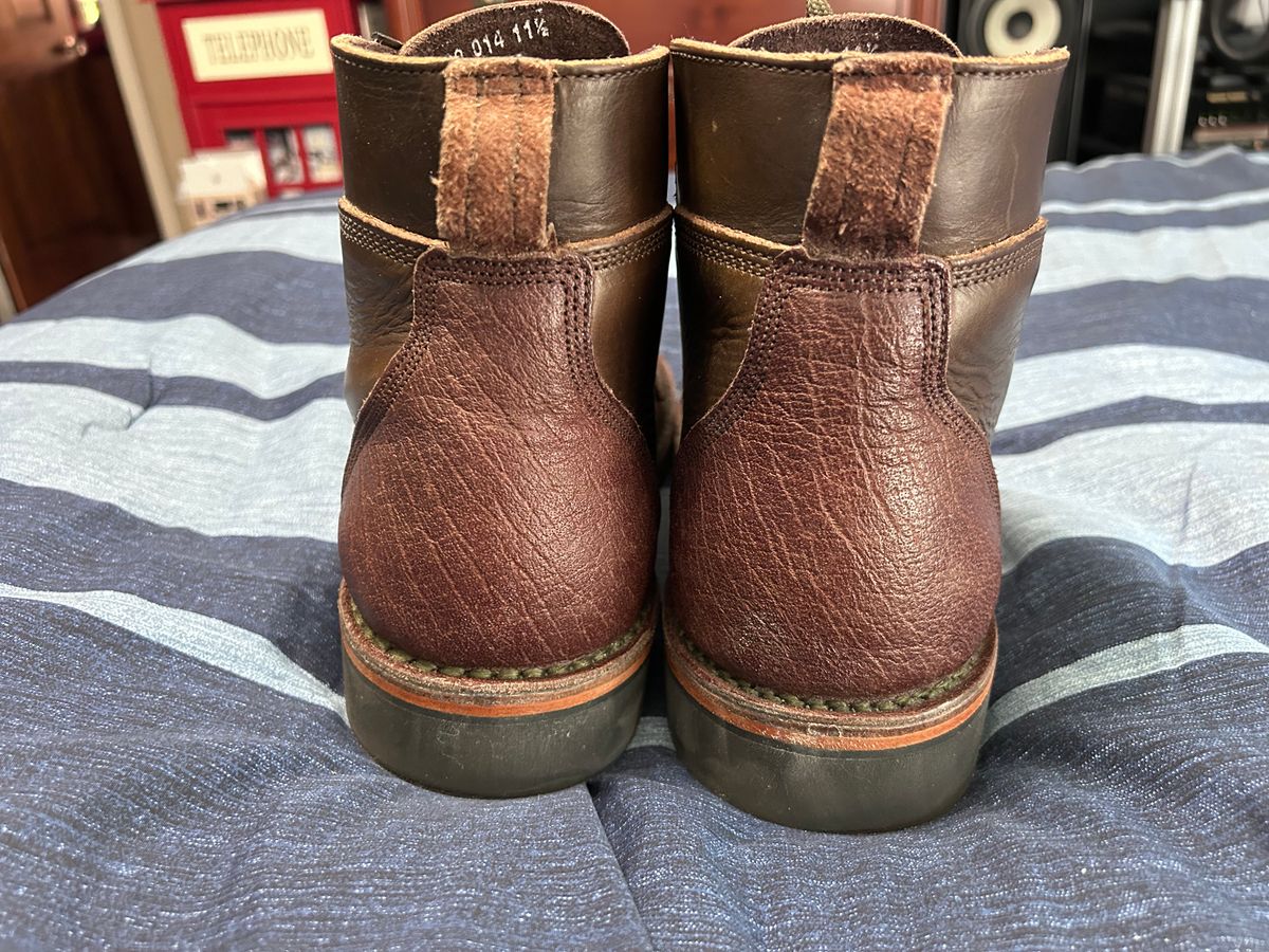 Photo by rattler360 on November 2, 2025 of the Jim Green Numzaan in Cusom One Off Cape Buffalo/ Olive brown Horween.