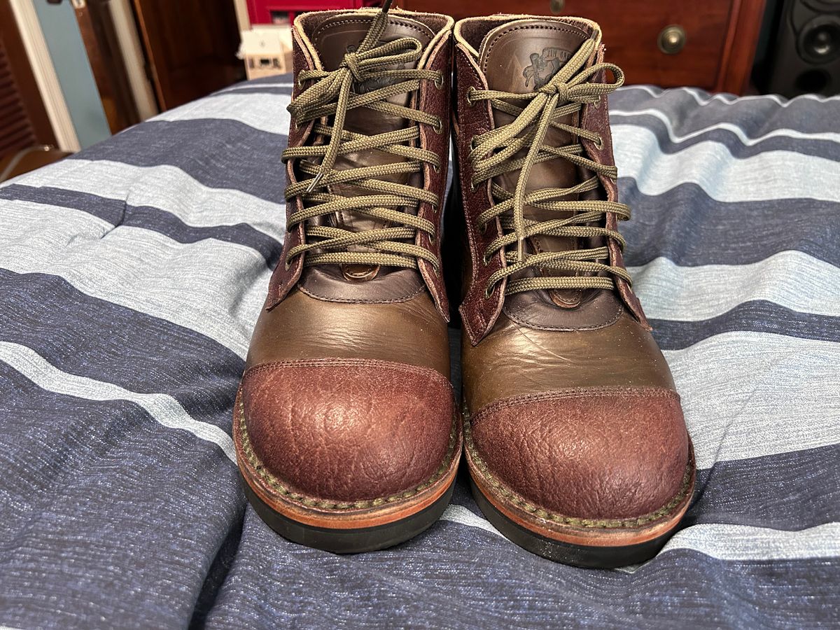 Photo by rattler360 on November 2, 2025 of the Jim Green Numzaan in Cusom One Off Cape Buffalo/ Olive brown Horween.