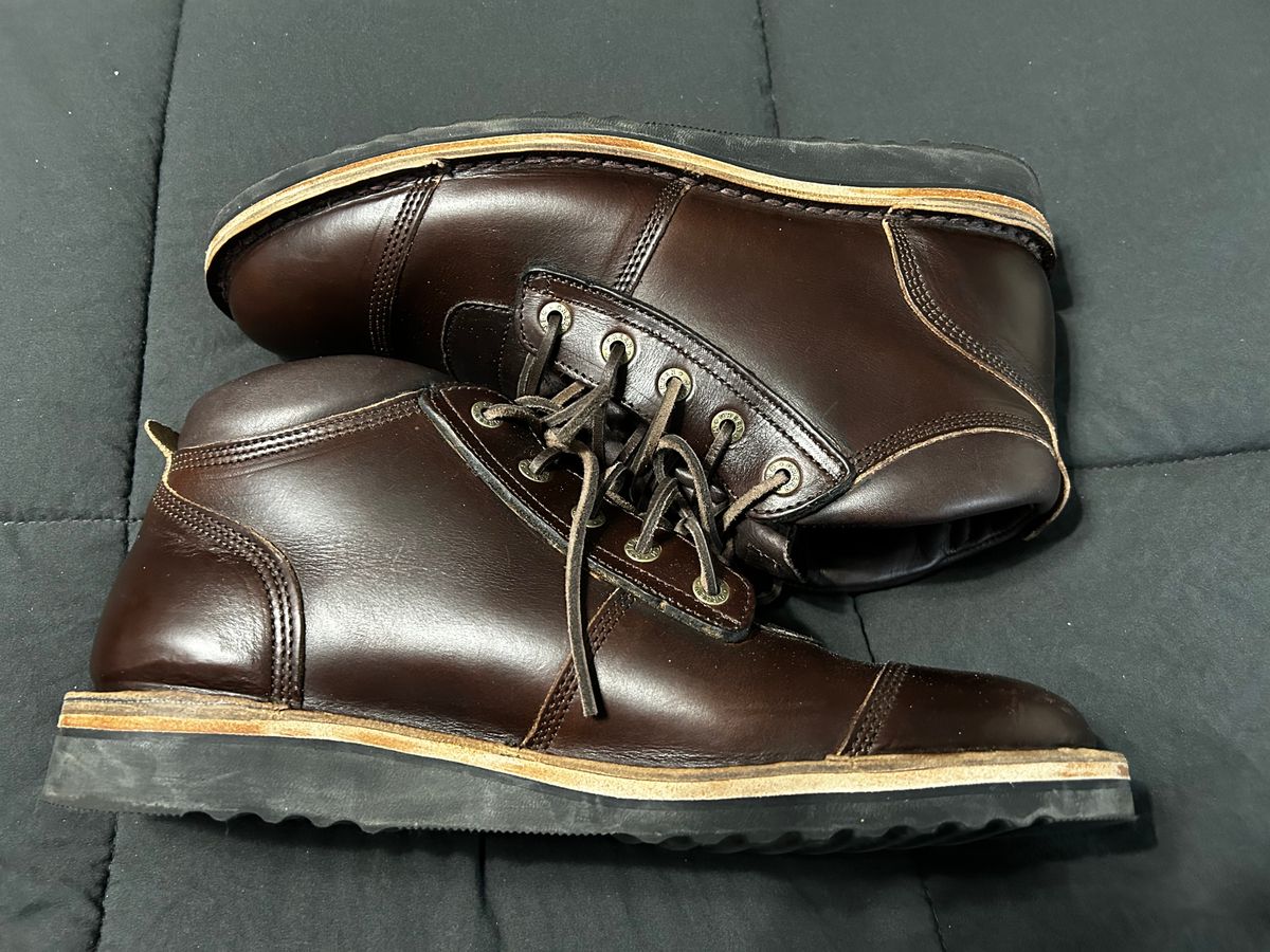 Photo by rattler360 on January 1, 2024 of the Jim Green African Ranger in Horween Burgundy Chromexcel.