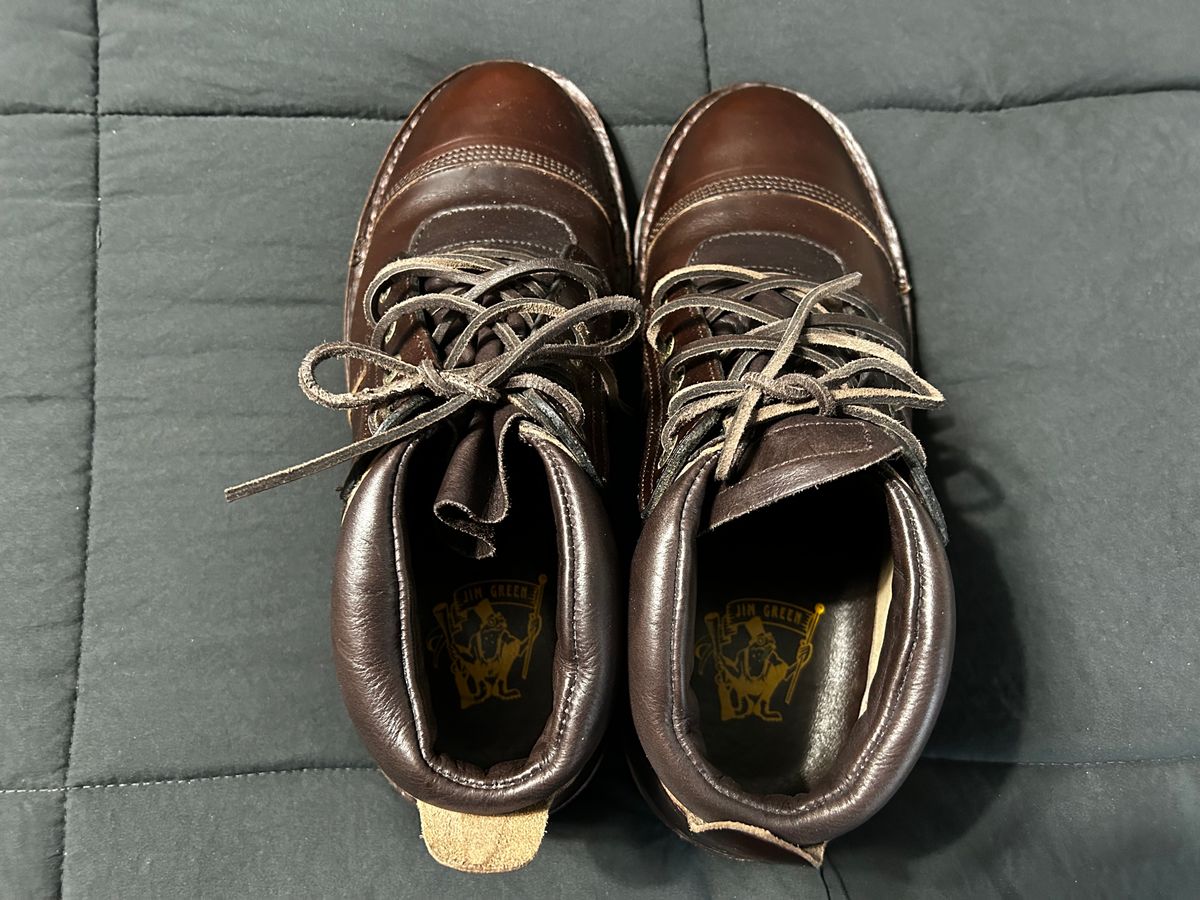 Photo by rattler360 on January 1, 2024 of the Jim Green African Ranger in Horween Burgundy Chromexcel.