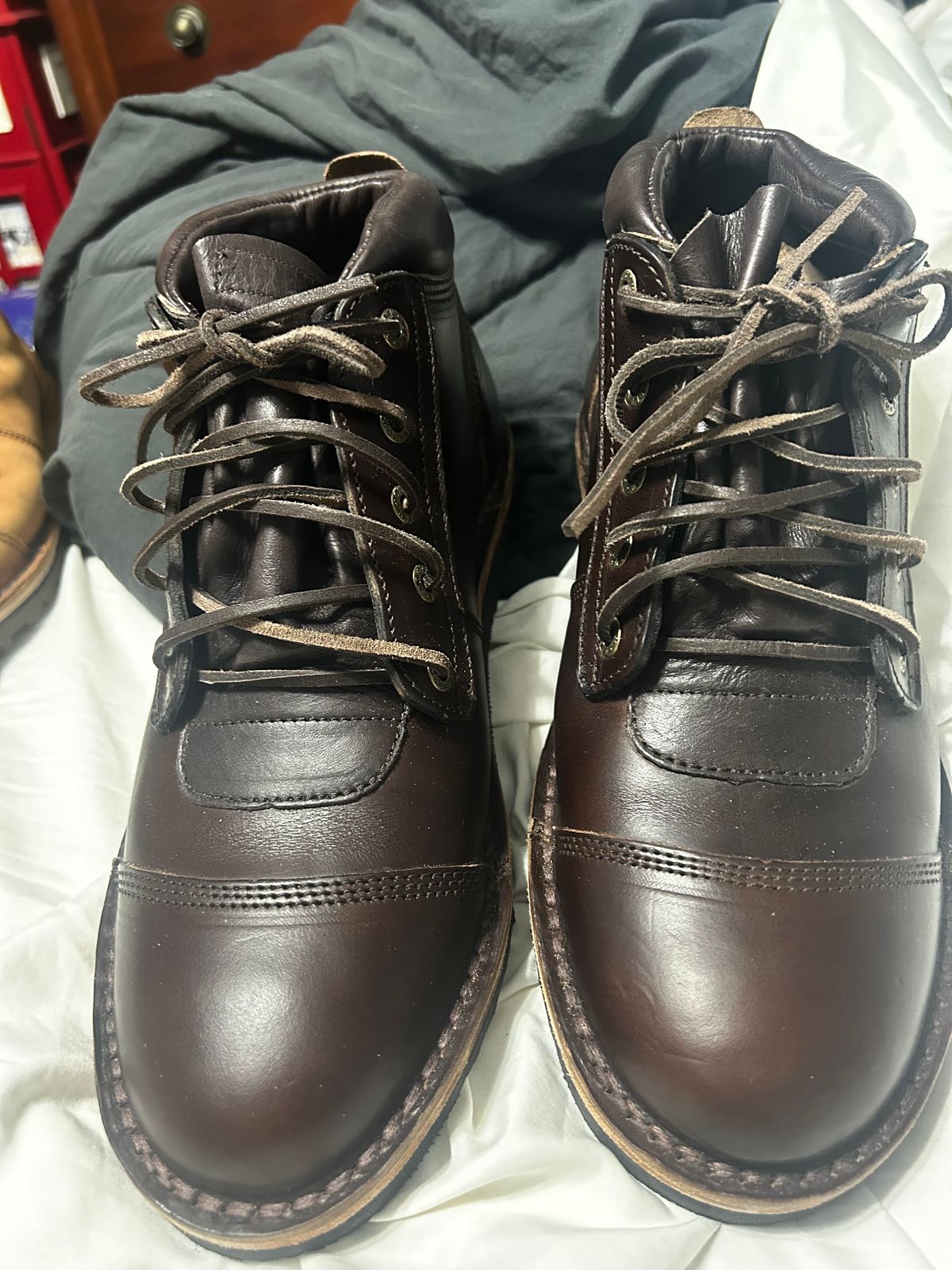 Photo by rattler360 on February 2, 2024 of the Jim Green African Ranger in Horween Burgundy Chromexcel.
