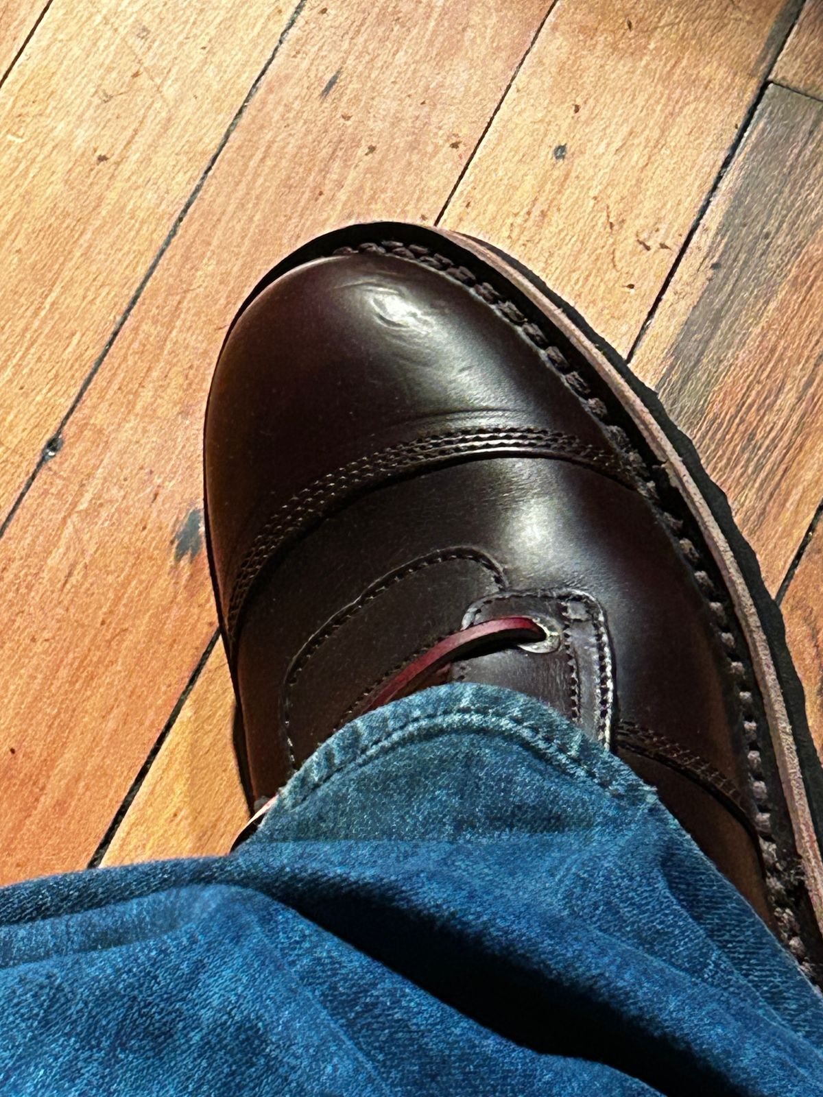 Photo by rattler360 on March 1, 2024 of the Jim Green African Ranger in Horween Burgundy Chromexcel.