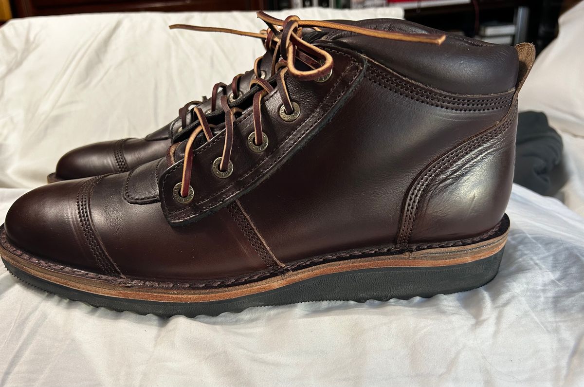 Photo by rattler360 on March 1, 2024 of the Jim Green African Ranger in Horween Burgundy Chromexcel.