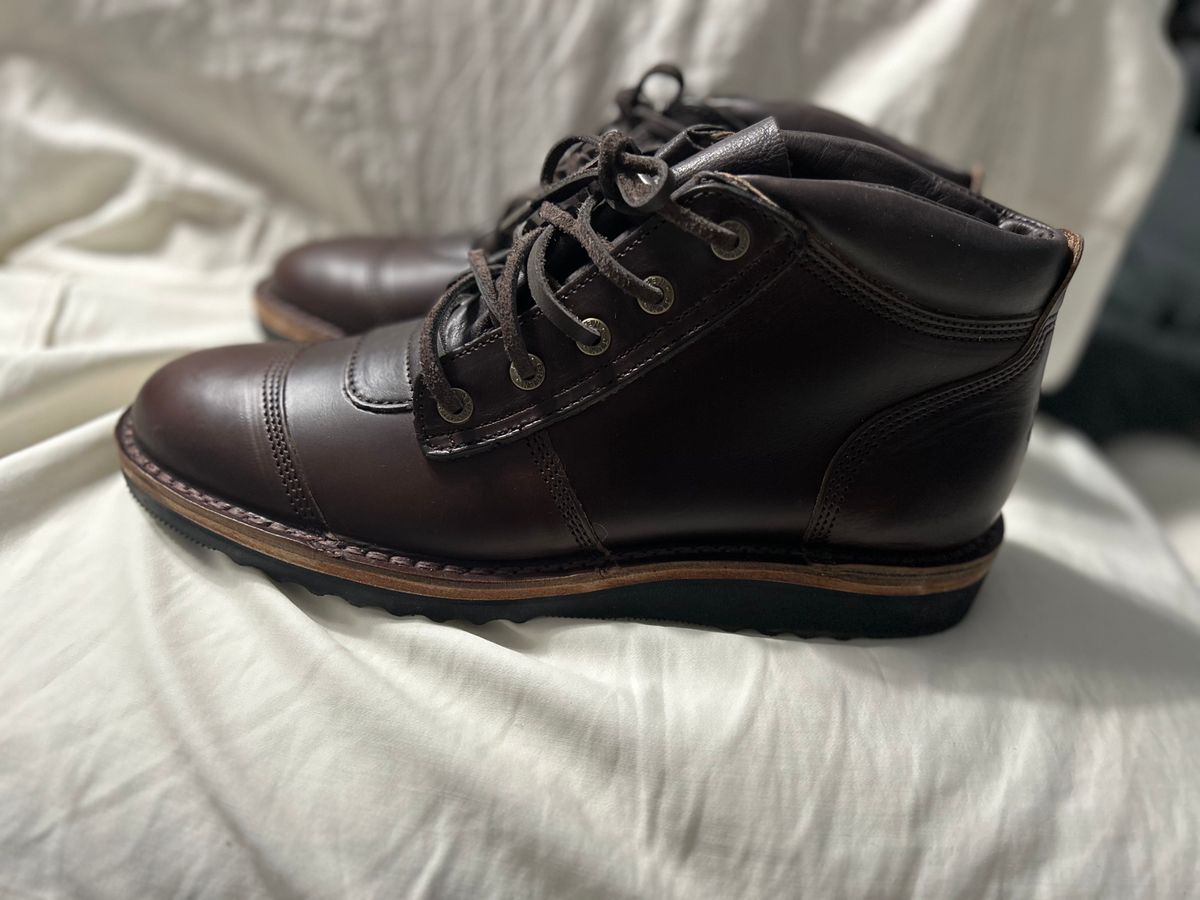 Photo by rattler360 on October 1, 2023 of the Jim Green African Ranger in Horween Burgundy Chromexcel.