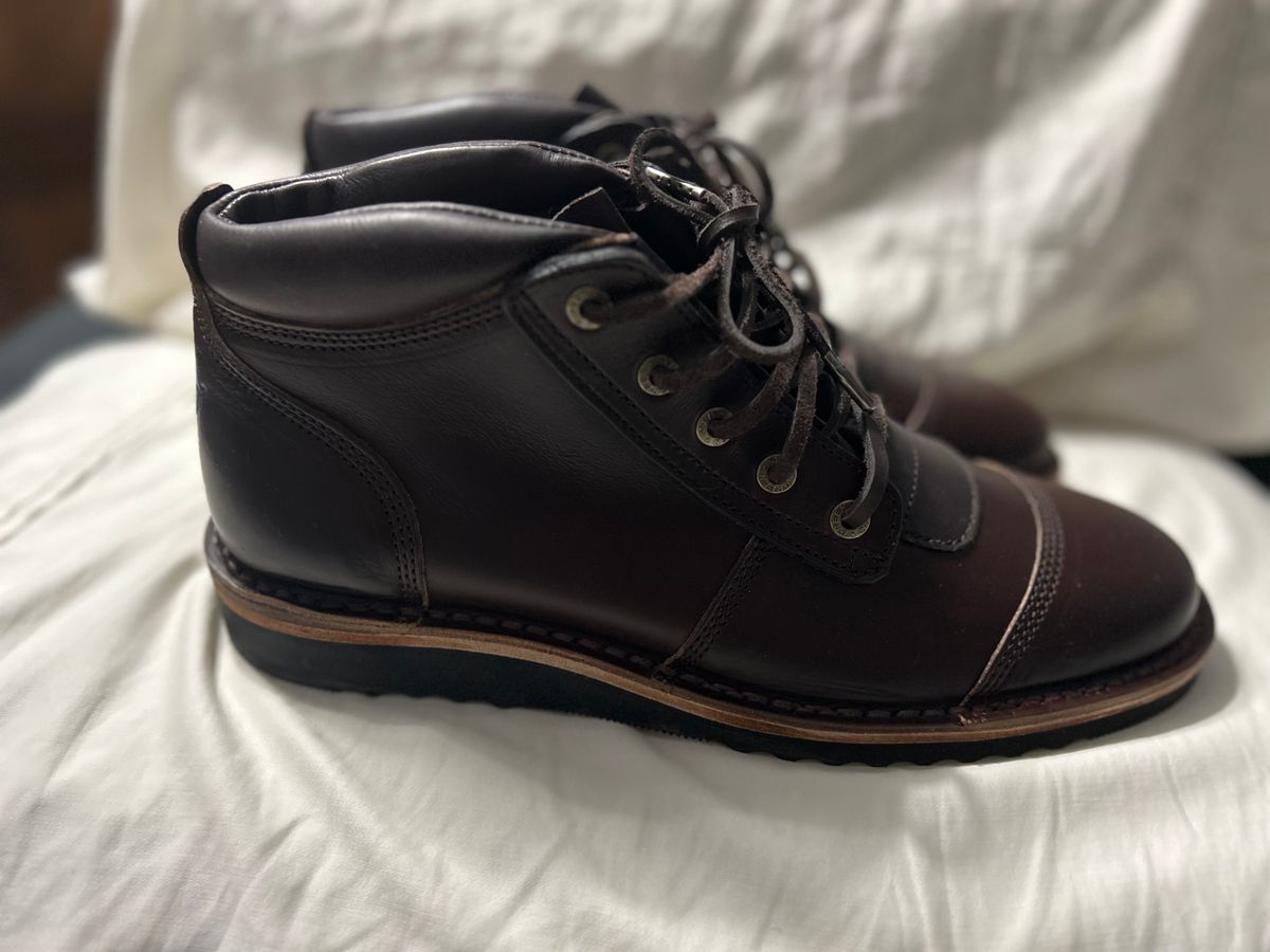 Photo by rattler360 on October 1, 2023 of the Jim Green African Ranger in Horween Burgundy Chromexcel.