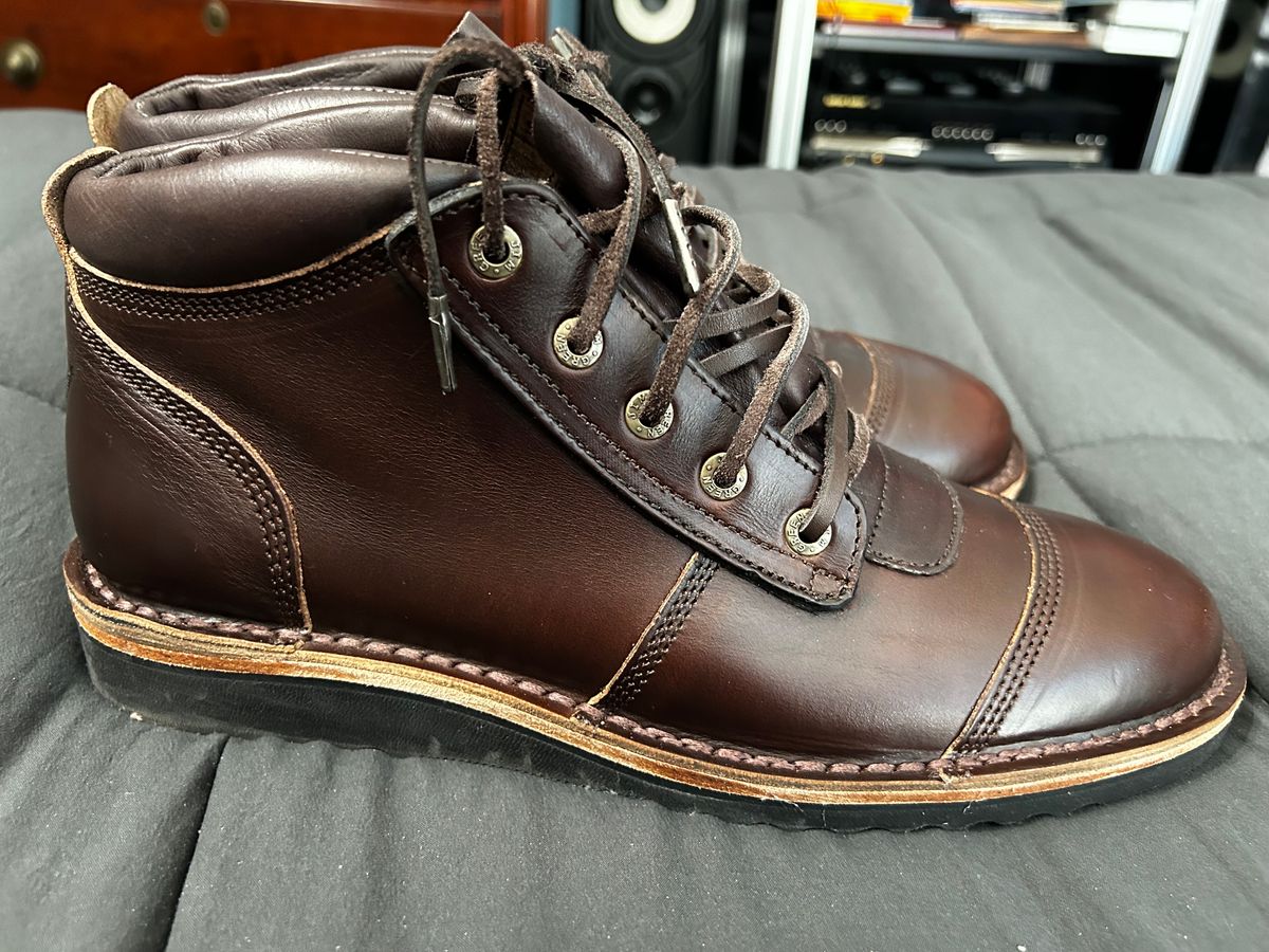 Photo by rattler360 on November 1, 2023 of the Jim Green African Ranger in Horween Burgundy Chromexcel.