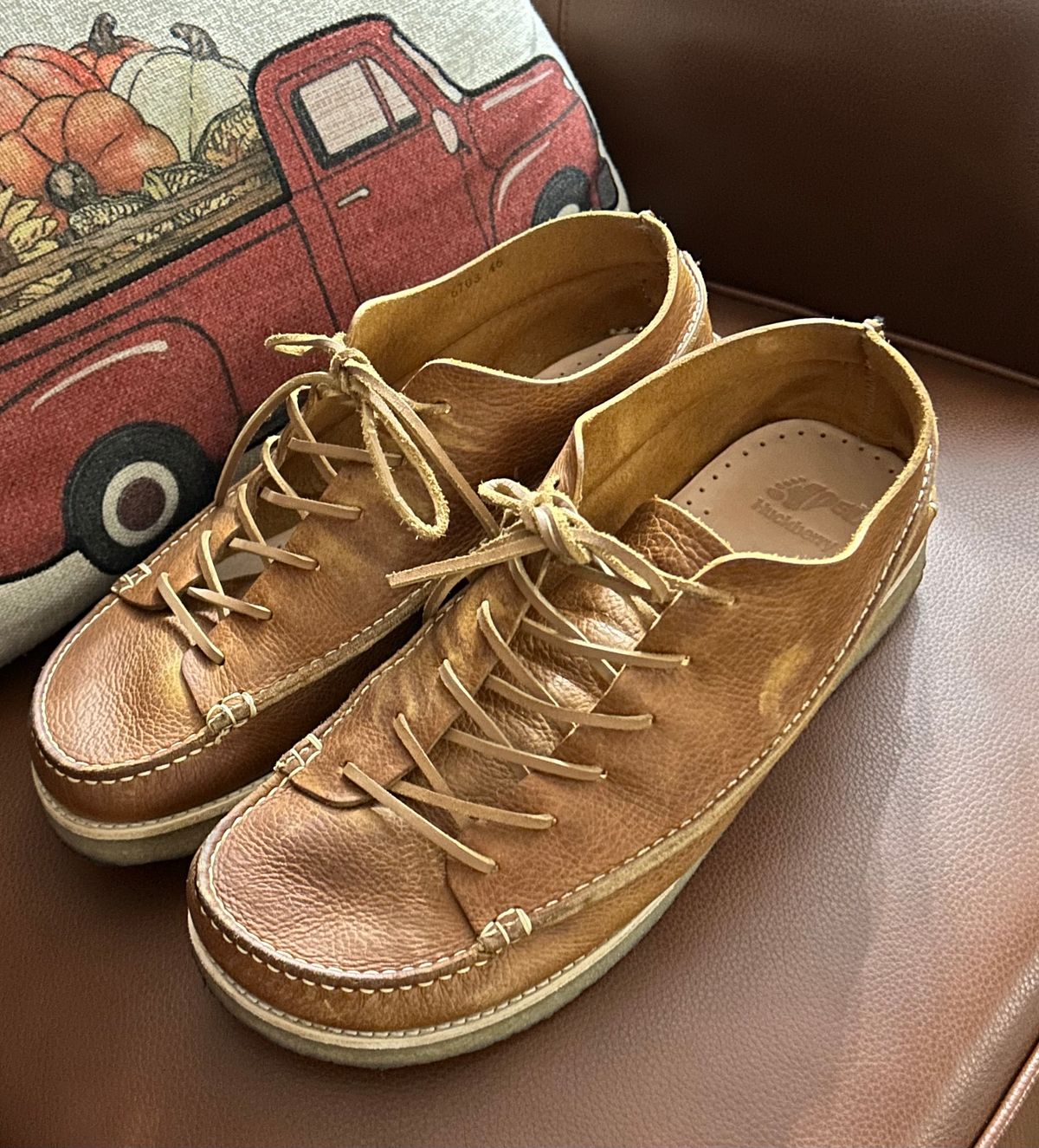Photo by rattler360 on November 2, 2024 of the Yogi Footwear Finn 3 in Chestnut Brown.