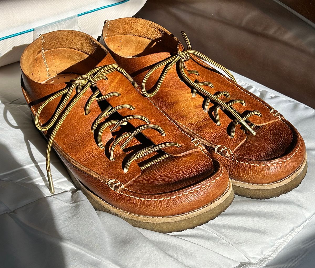 Photo by rattler360 on February 1, 2025 of the Yogi Footwear Finn 3 in Chestnut Brown.