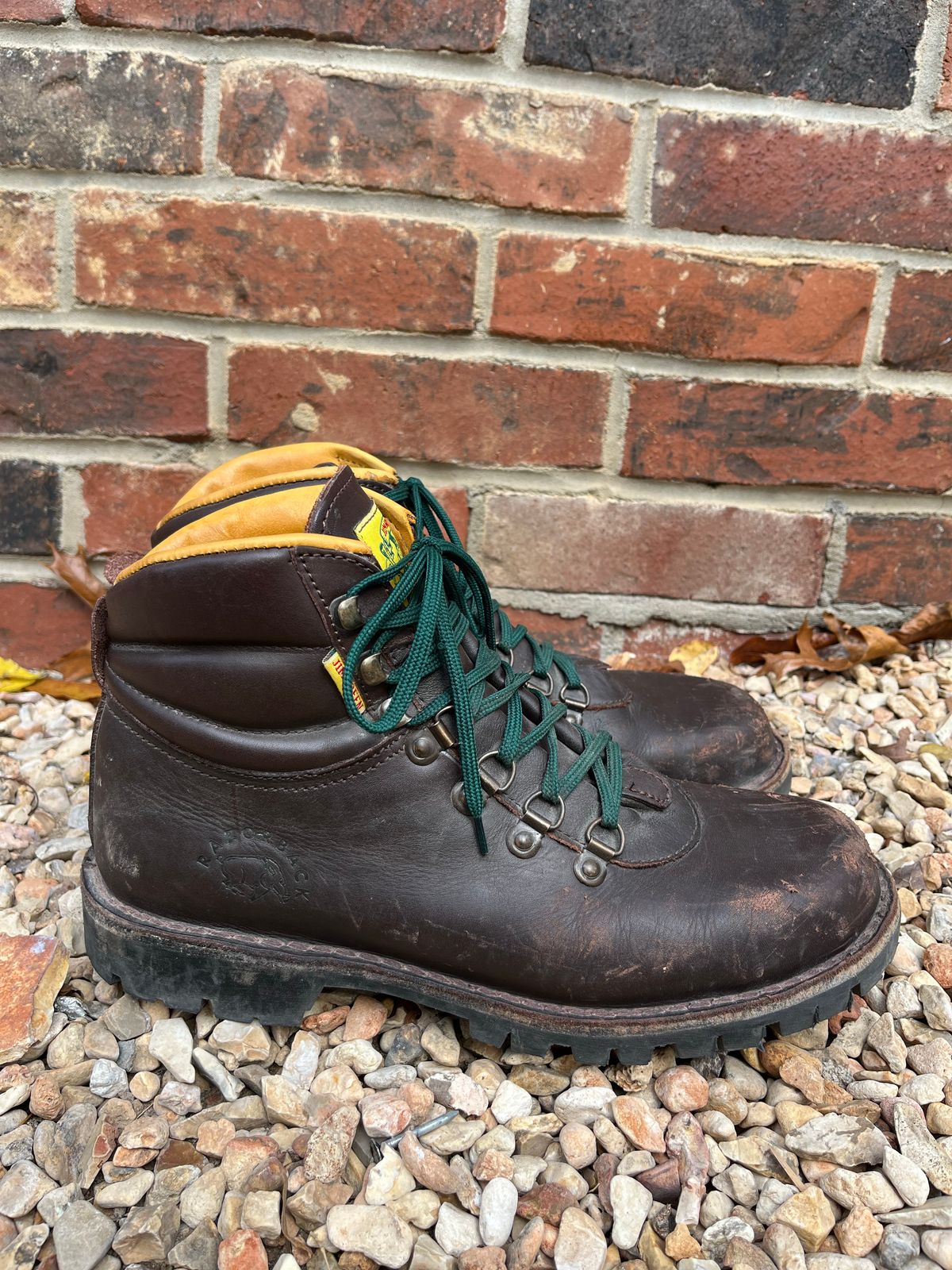 Photo by QuinnH on November 4, 2022 of the Jim Green Razorback in Brown Full Grain.