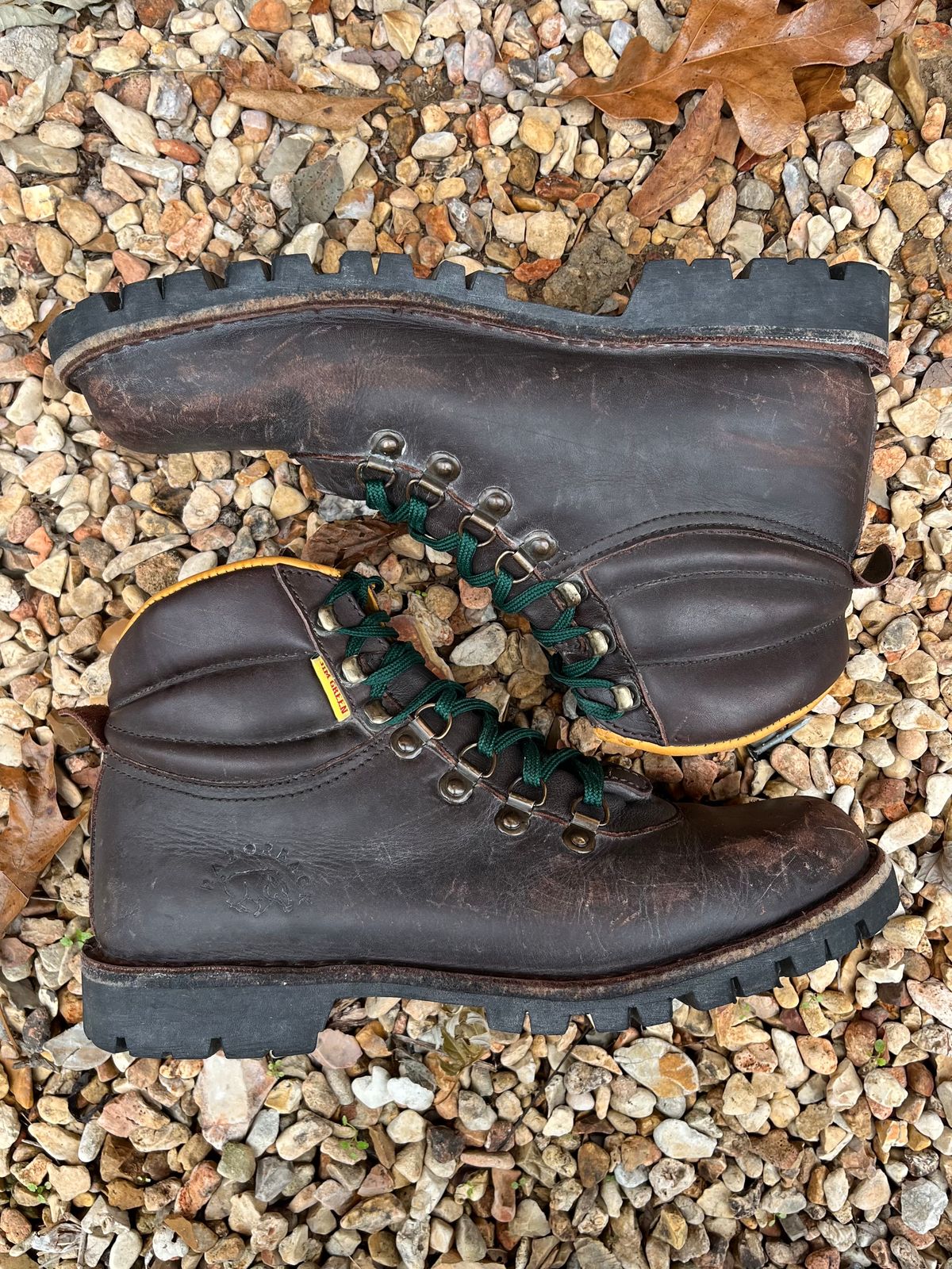 Photo by QuinnH on December 5, 2022 of the Jim Green Razorback in Brown Full Grain.