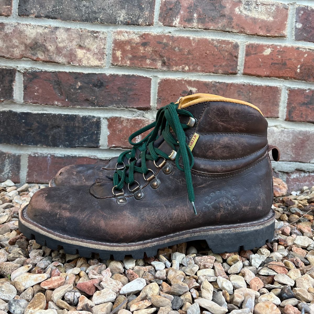 Photo by QuinnH on January 5, 2023 of the Jim Green Razorback in Brown Full Grain.