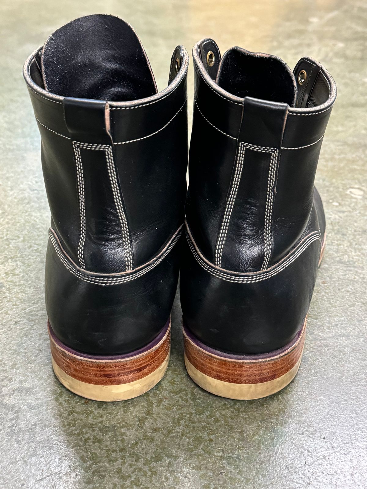 Photo by GalaxyGuy on November 7, 2023 of the Onderhoud x Stitchdown Moc Toe in Wickett & Craig Black Traditional Harness.