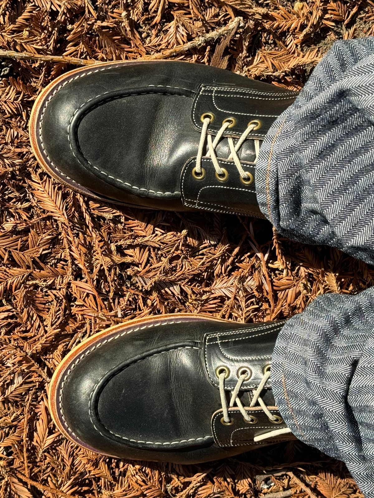 Photo by GalaxyGuy on November 7, 2023 of the Onderhoud x Stitchdown Moc Toe in Wickett & Craig Black Traditional Harness.