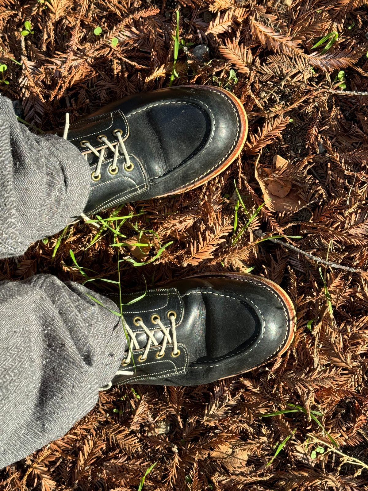Photo by GalaxyGuy on December 5, 2023 of the Onderhoud x Stitchdown Moc Toe in Wickett & Craig Black Traditional Harness.