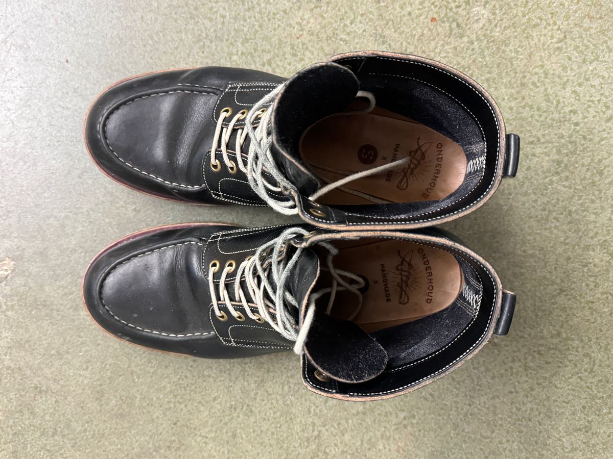 Photo by GalaxyGuy on December 5, 2023 of the Onderhoud x Stitchdown Moc Toe in Wickett & Craig Black Traditional Harness.