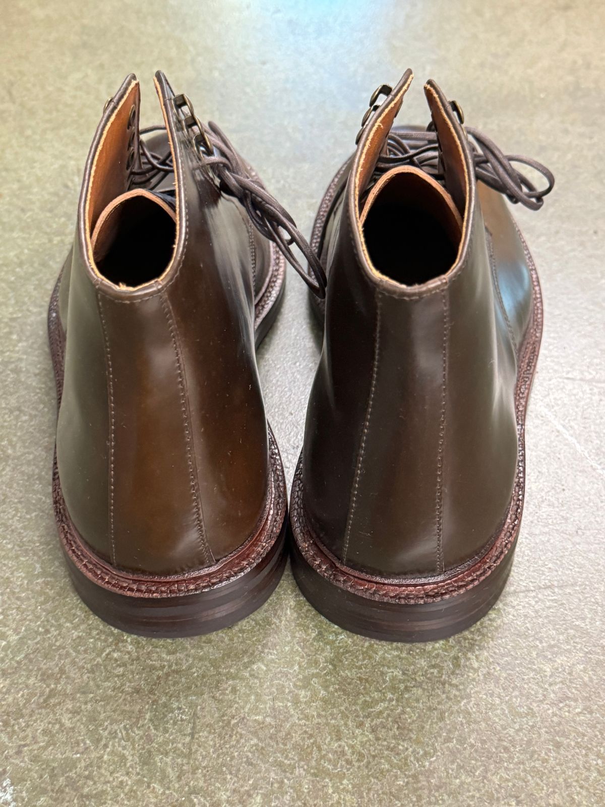 Photo by GalaxyGuy on October 2, 2024 of the Grant Stone Edward Boot in Horween Maduro Shell Cordovan.