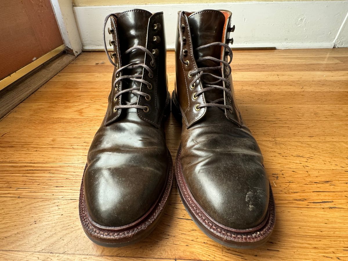 Photo by GalaxyGuy on November 3, 2024 of the Grant Stone Edward Boot in Horween Maduro Shell Cordovan.