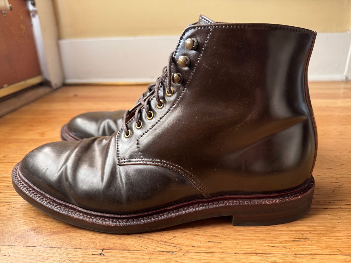Photo by GalaxyGuy on November 3, 2024 of the Grant Stone Edward Boot in Horween Maduro Shell Cordovan.