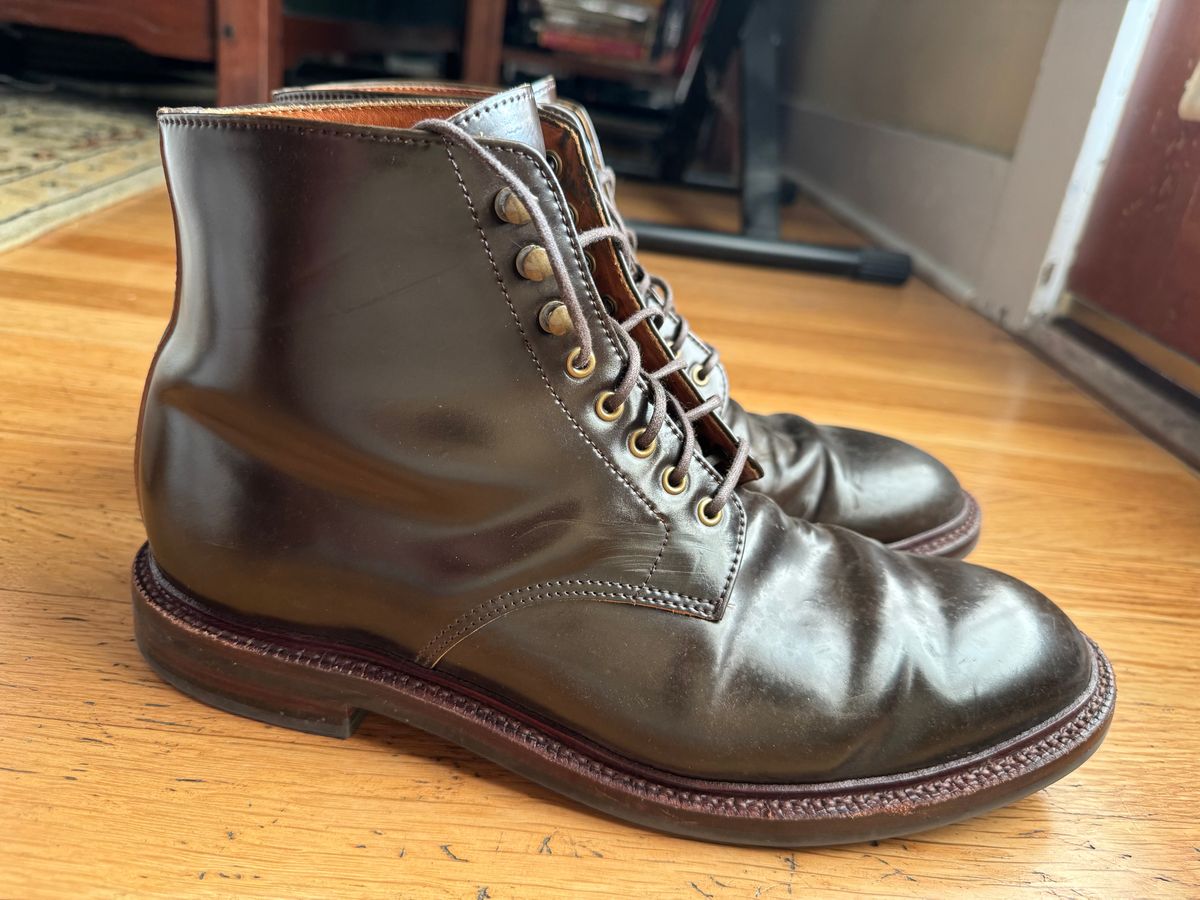 Photo by GalaxyGuy on November 3, 2024 of the Grant Stone Edward Boot in Horween Maduro Shell Cordovan.