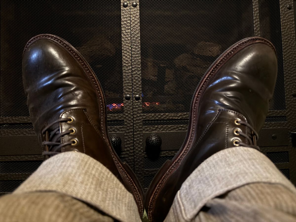 Photo by GalaxyGuy on December 6, 2024 of the Grant Stone Edward Boot in Horween Maduro Shell Cordovan.