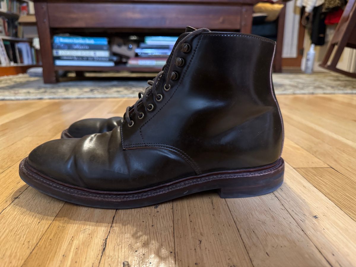 Photo by GalaxyGuy on December 6, 2024 of the Grant Stone Edward Boot in Horween Maduro Shell Cordovan.